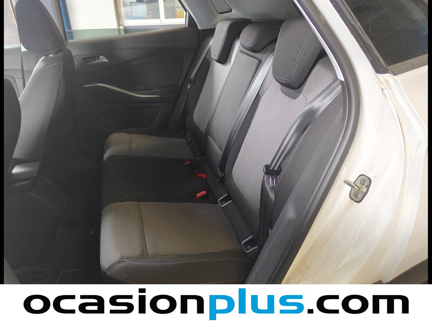 Foto asientos traseros Opel Grandland X Opel Grandland X 1.2 Turbo Selective (130 CV)