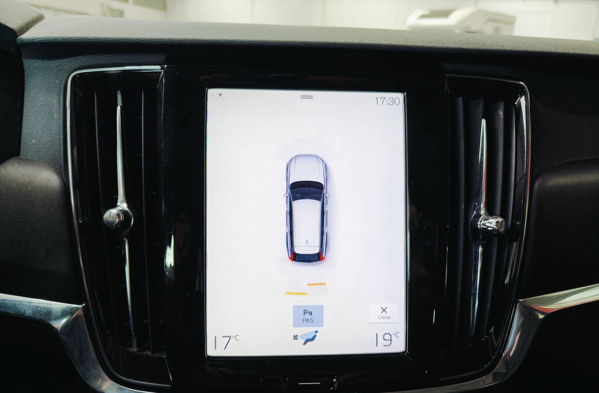 Volvo V90 D4 VOR AWD - foto 19