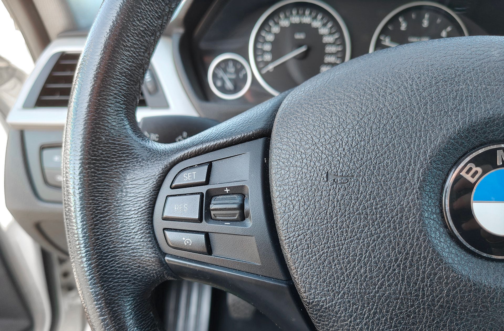 BMW Serie 3 318d - foto 26