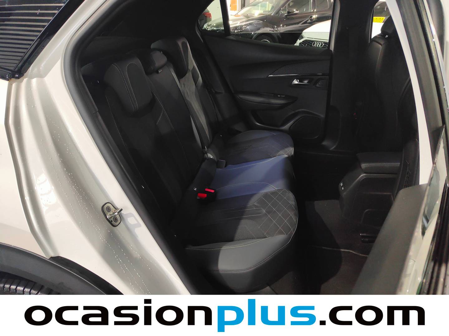 Peugeot 2008 Peugeot 2008 PureTech 130 S&S GT Pack EAT8 (130 CV) gasolina