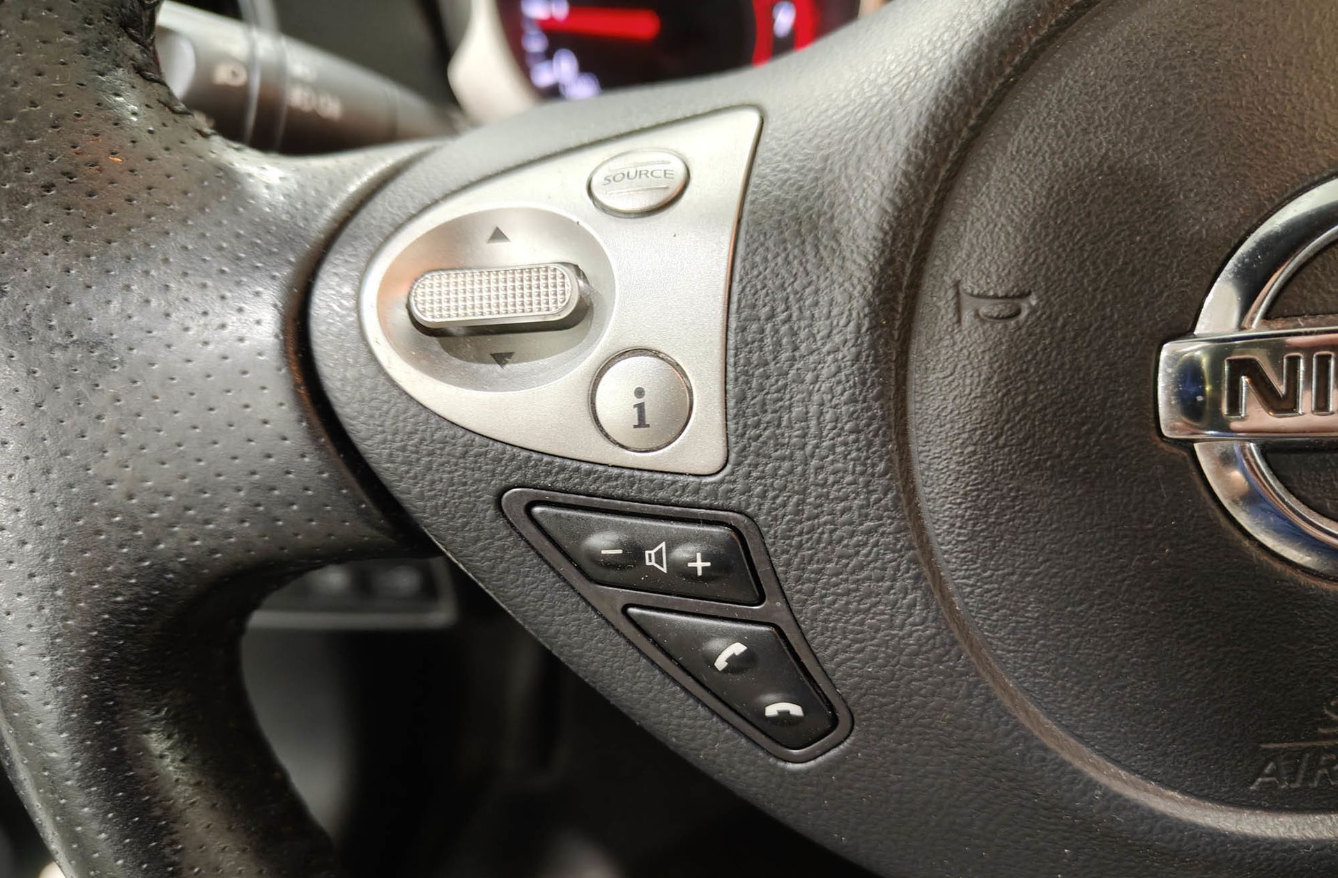 Nissan Juke 1.2 DIG-T N-TEC 4x2 - foto 23