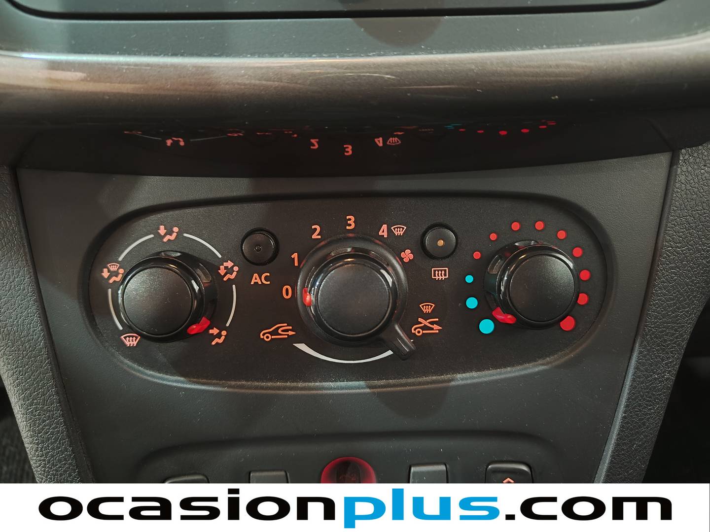 Equipamiento del Dacia Sandero Dacia Sandero Stepway TCe (90 CV)