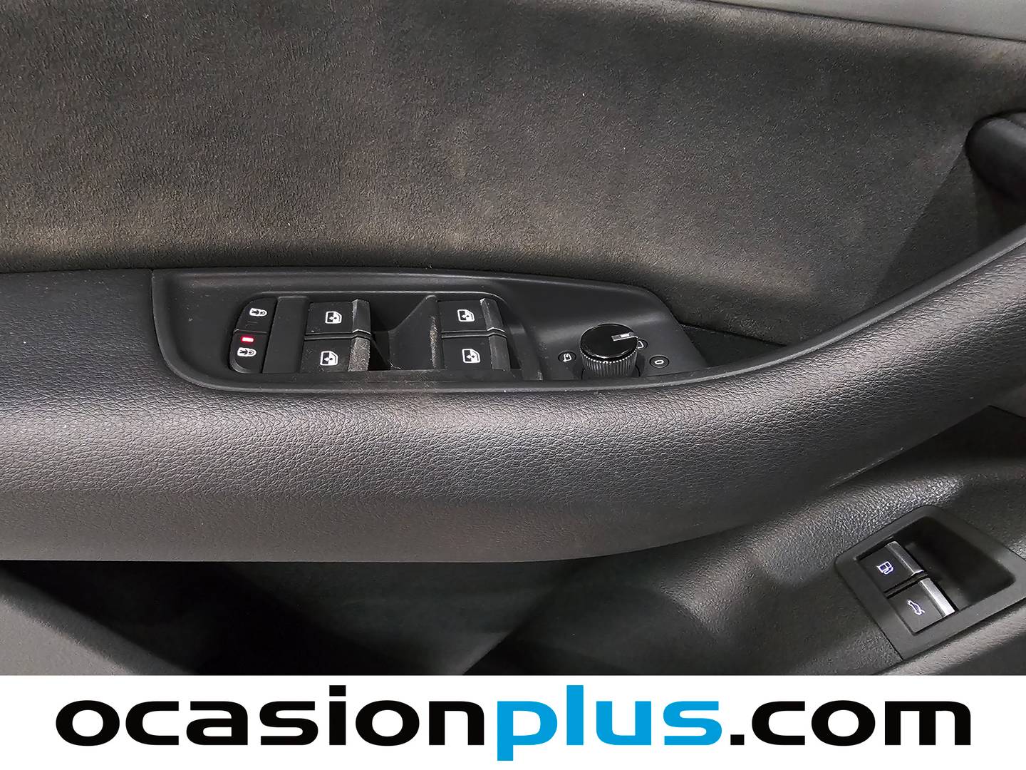 Audi Q8 Audi Q8 TFSIe TFSIe Black line plus 60 TFSIe quattro (462 CV) tiptronic automático