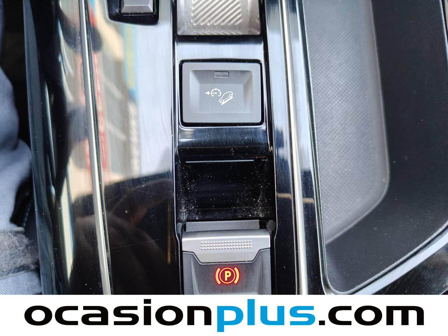 Foto Peugeot 3008 Hybrid Peugeot 3008 Hybrid 300 Allure Pack e-EAT8  (300 CV)