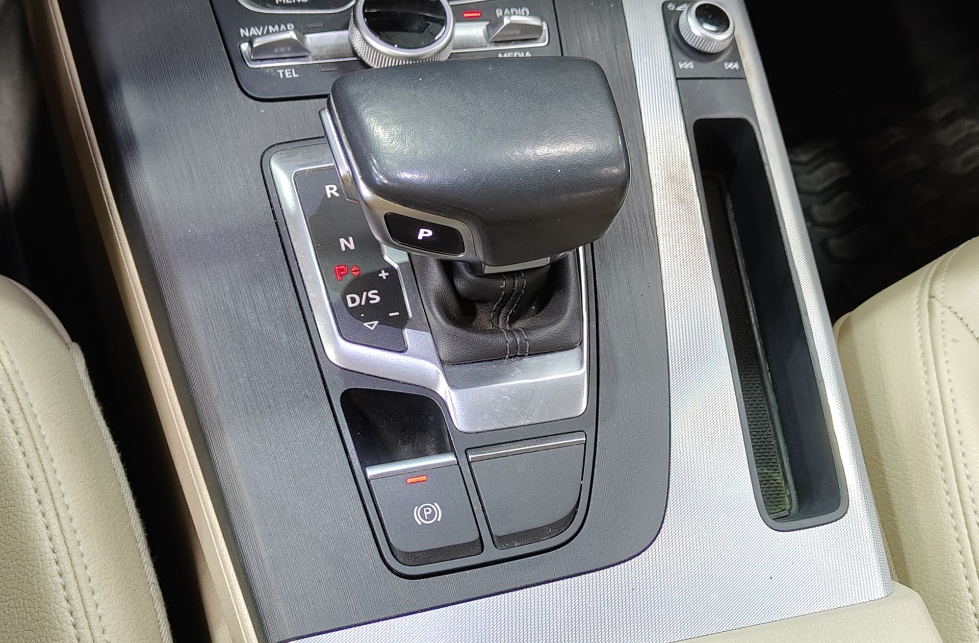 Audi Q5 Design 35 TDI quattro S tronic - foto 5