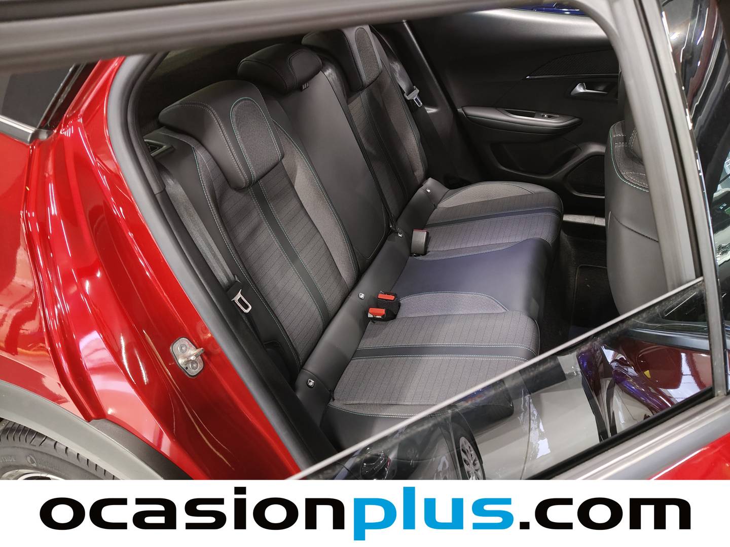 Foto Peugeot 2008 Peugeot 2008 BlueHDi 110 Allure Pack (110 CV)