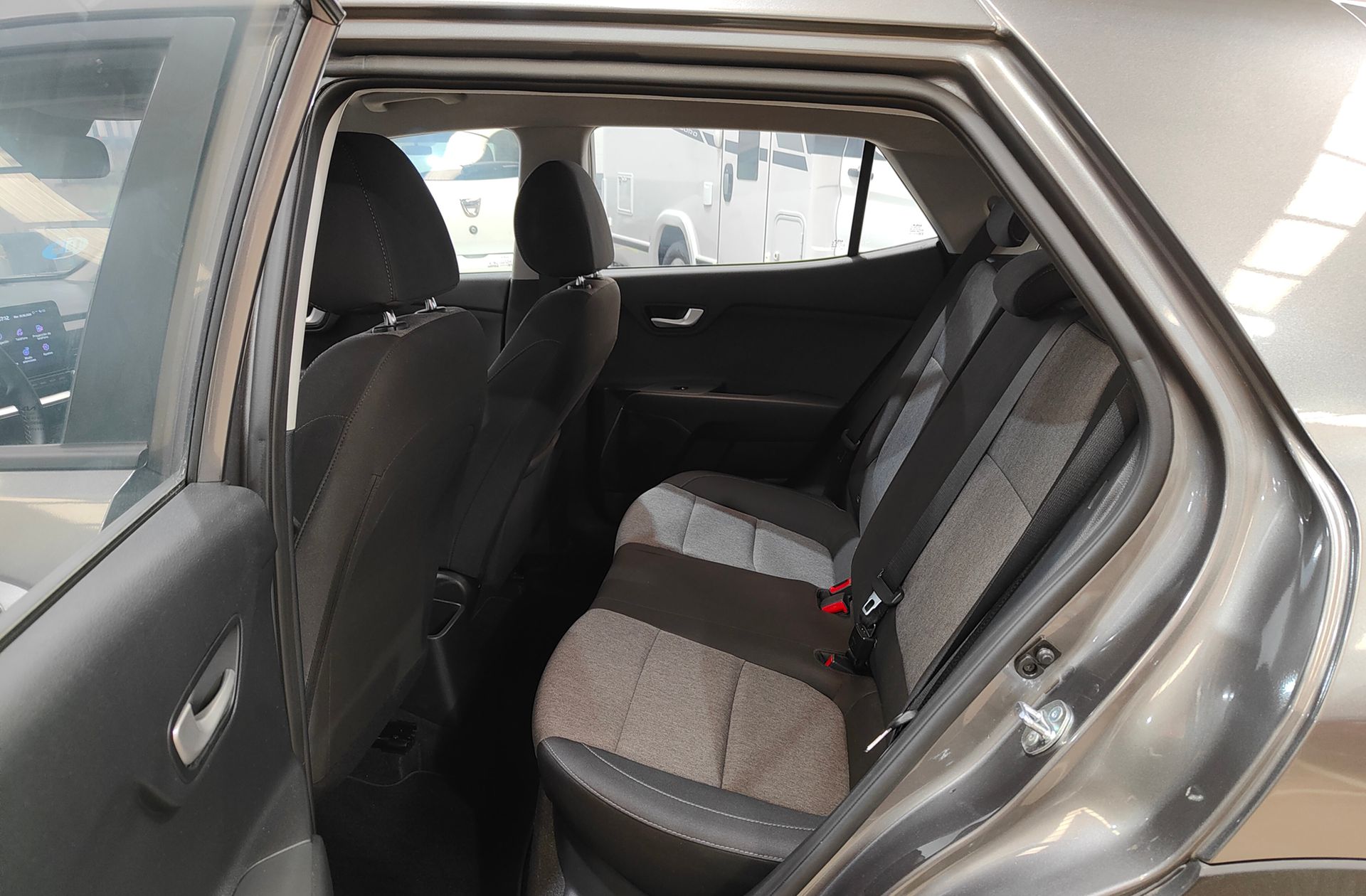 Kia Stonic 1.0 T-GDi MHEV Concept - foto 10