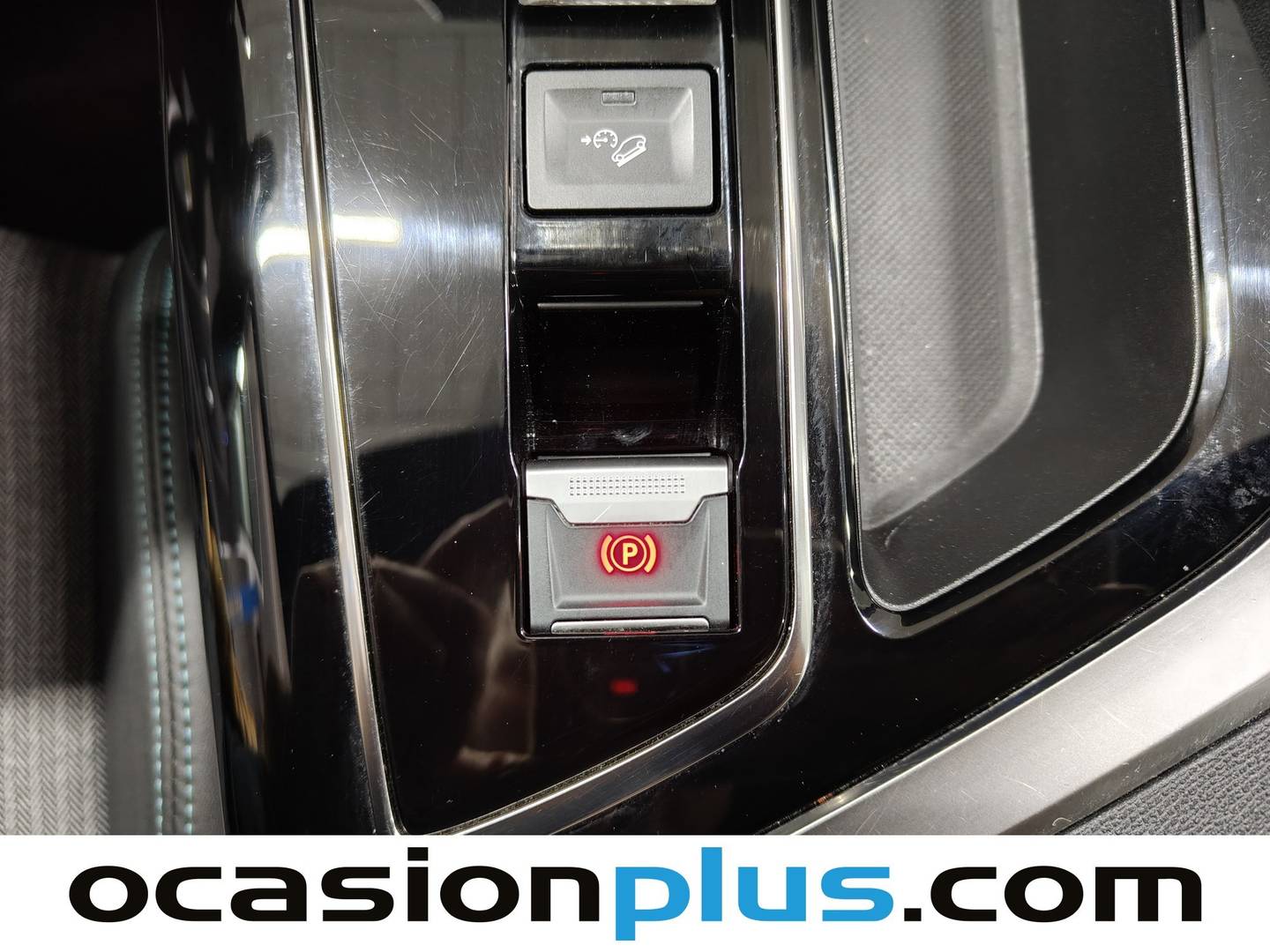 Foto Peugeot 3008 Hybrid Peugeot 3008 Hybrid 300 Allure Pack e-EAT8 (300 CV)