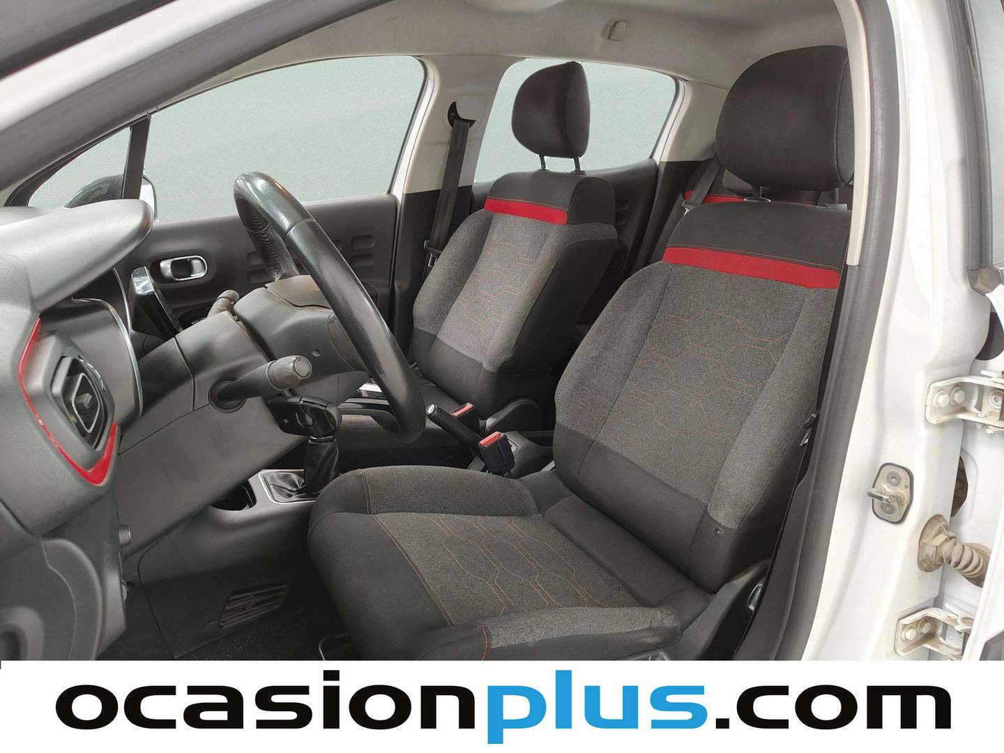 Foto asientos delanteros Citroën C3 Citroën C3 PureTech 83 Feel (83 CV)