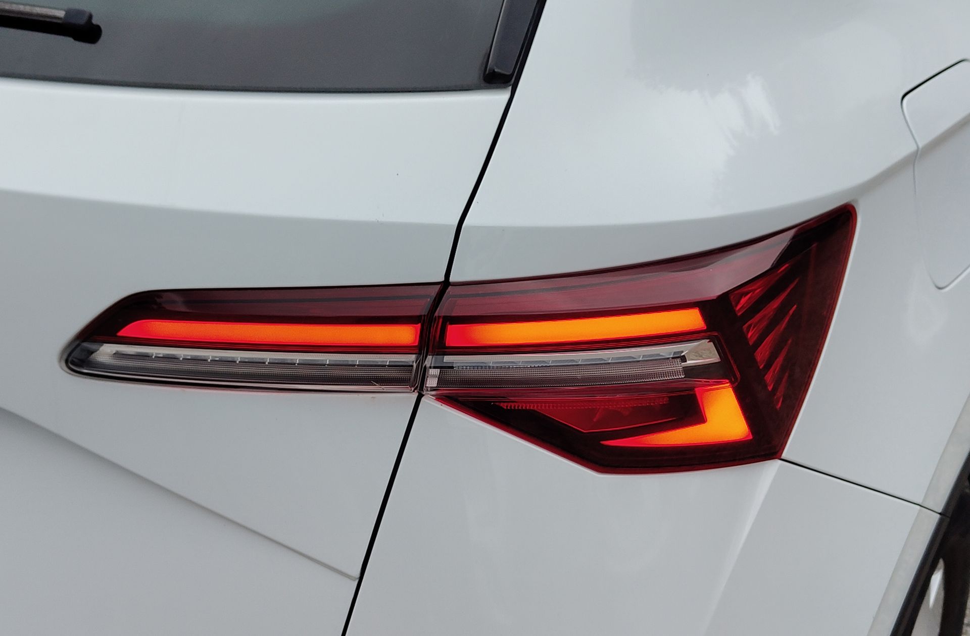 Škoda Karoq 2.0 TDI Selection - foto 16