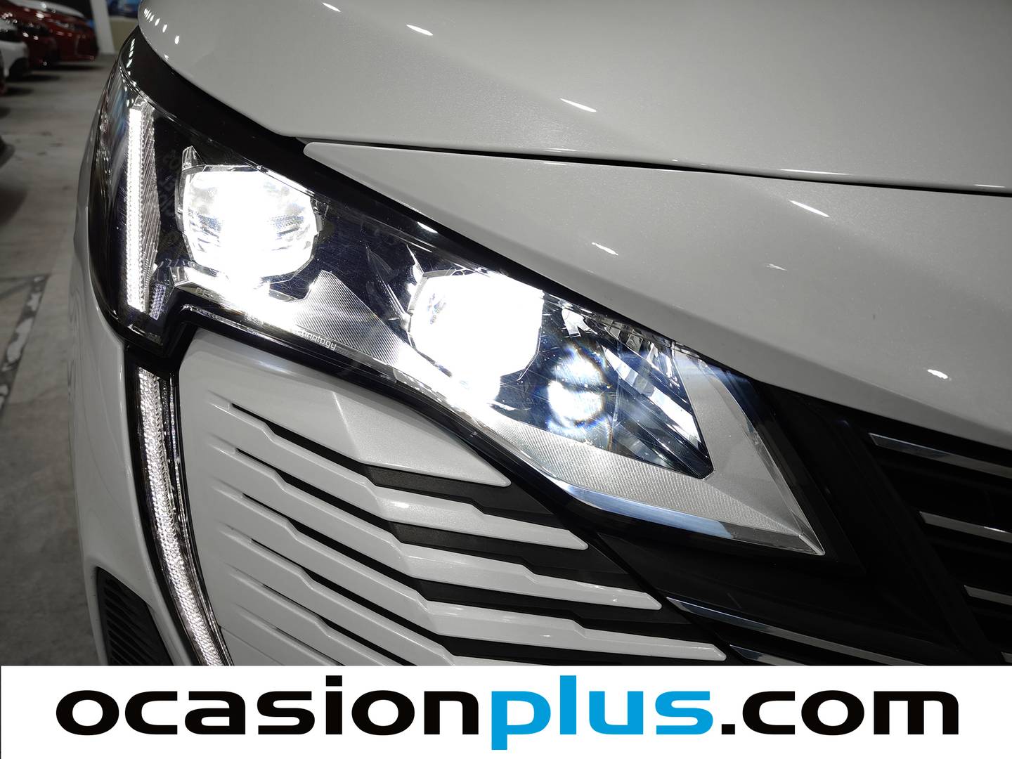 Foto Peugeot 3008 Hybrid Peugeot 3008 Hybrid 225 GT e-EAT8 (225 CV)