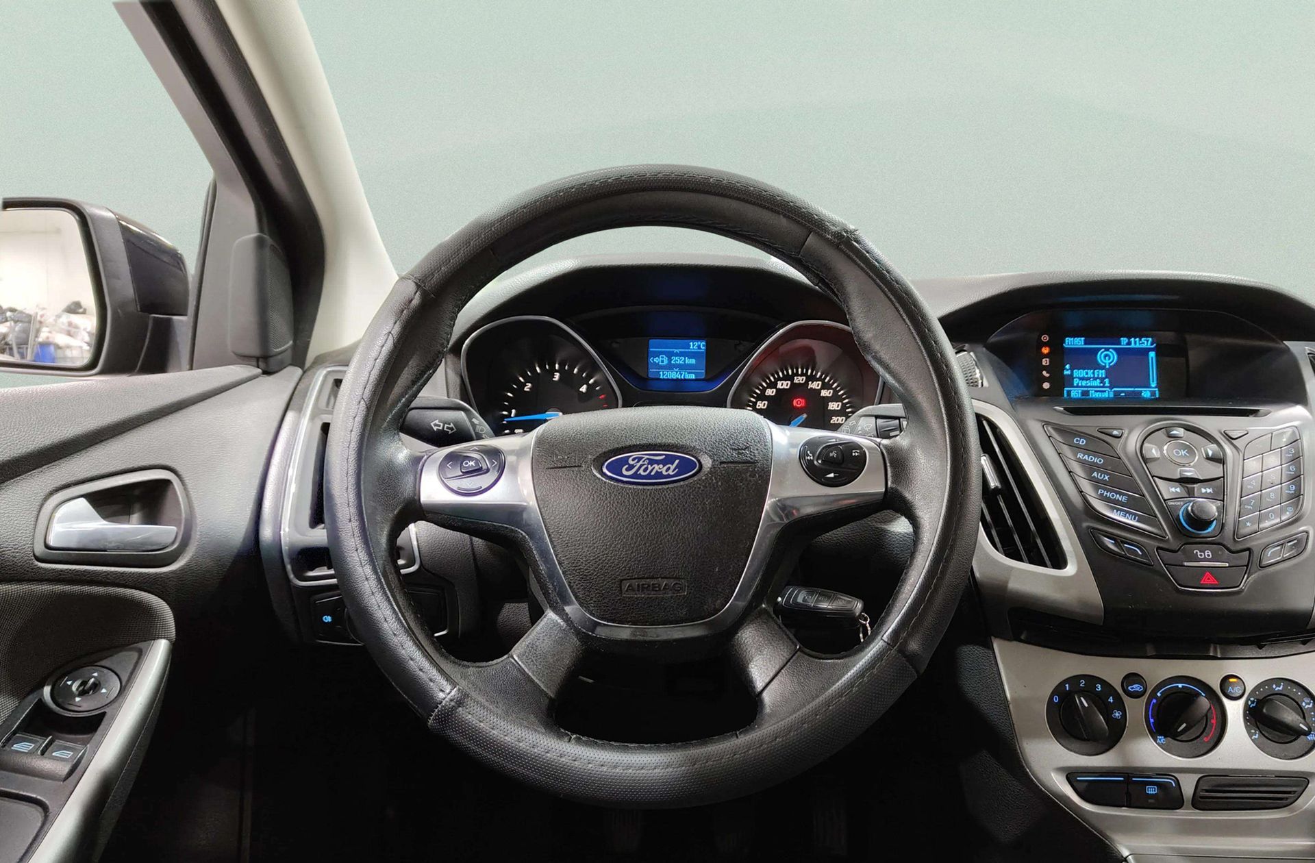 Ford Focus 1.6 TDCi Trend - foto 17
