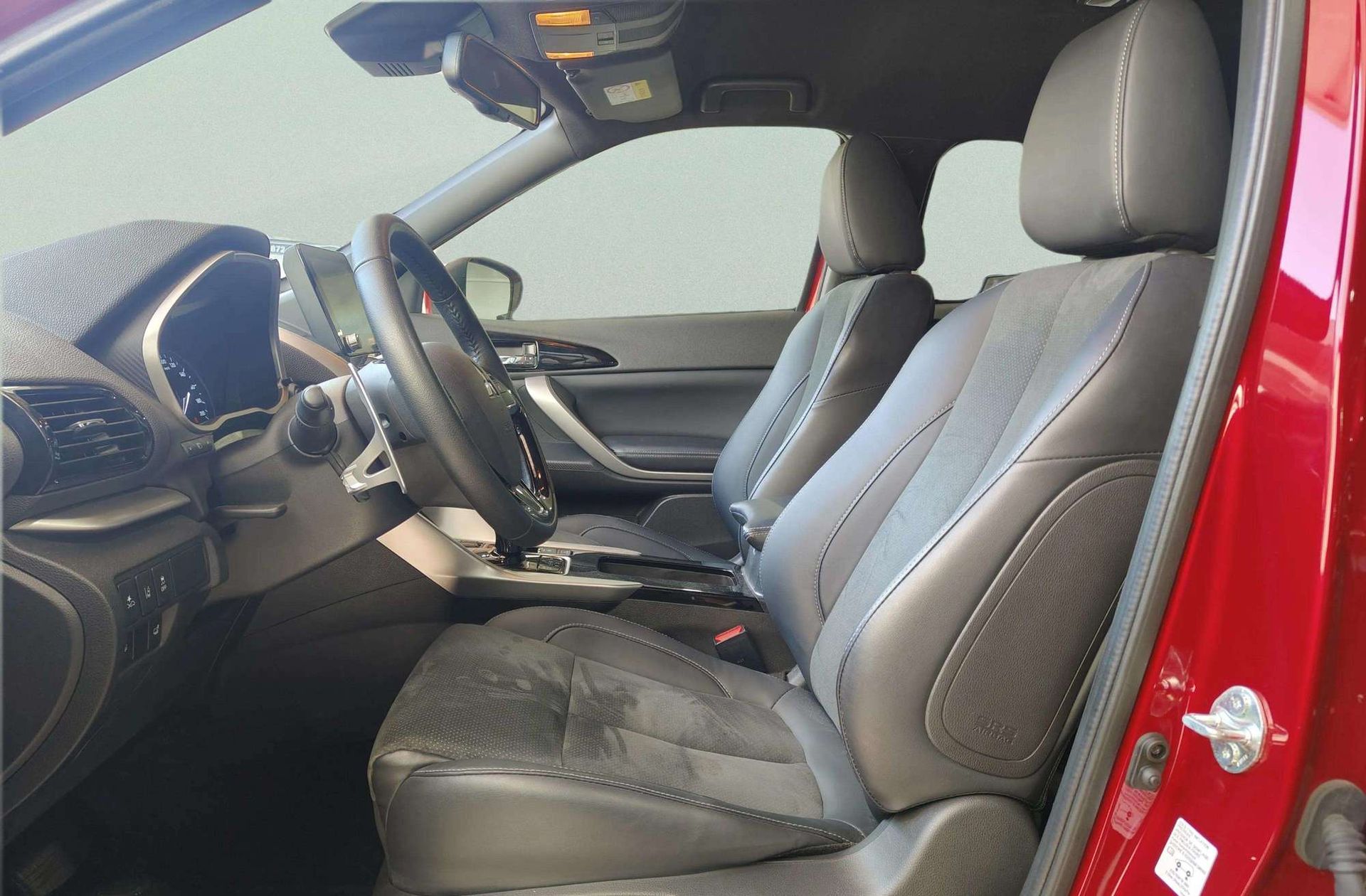 Mitsubishi Eclipse Cross 2.4 PHEV Kaiteki 4WD - foto 13