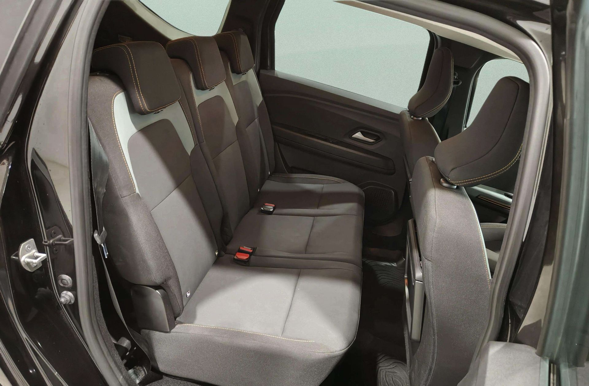 Dacia Jogger Extreme Hybrid 7 plazas - foto 18