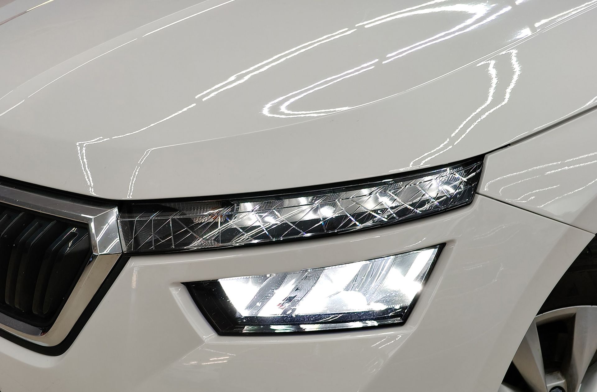 Škoda Kamiq 1.0 TSI Ambition - foto 14