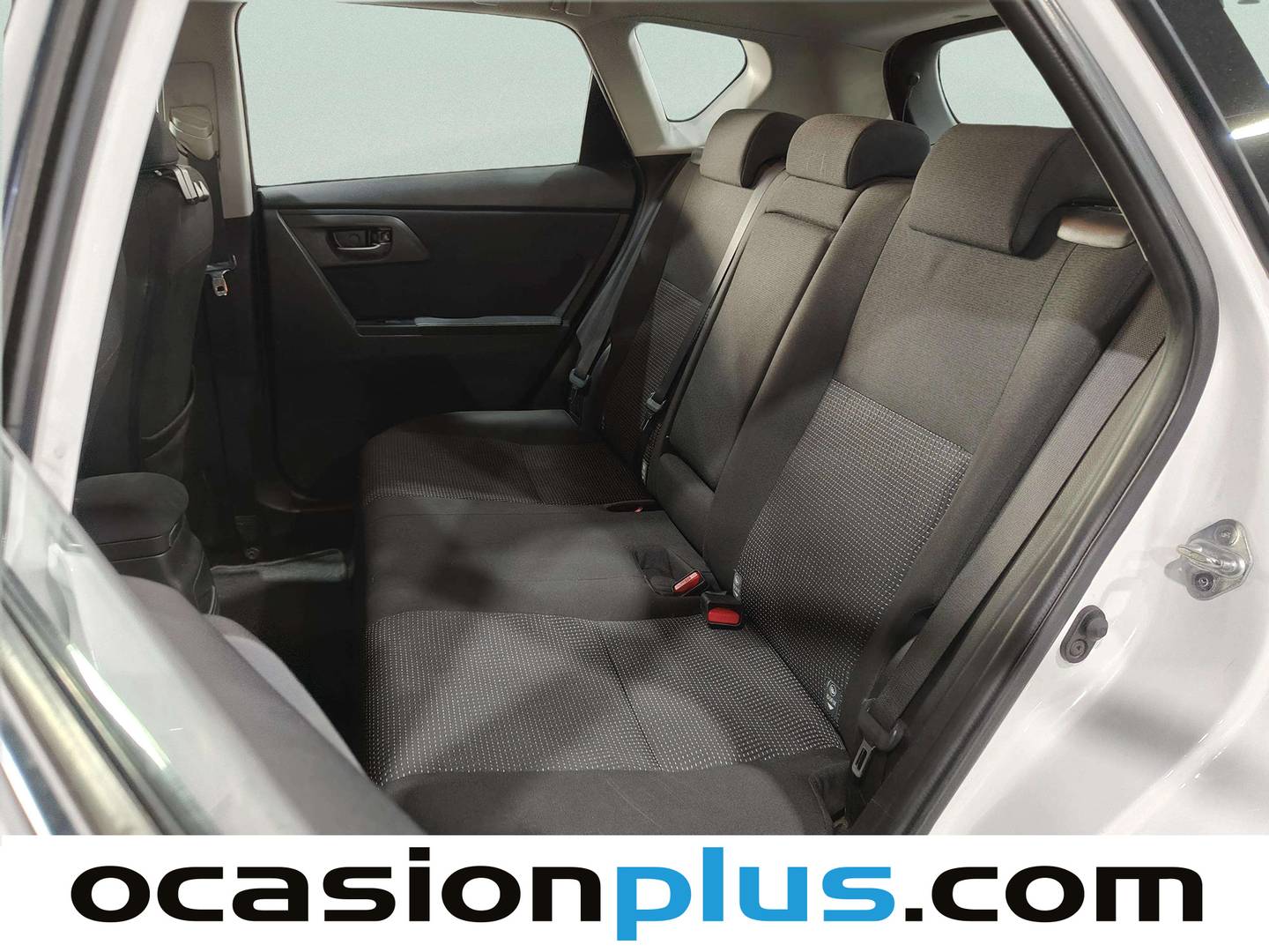 Foto asientos traseros Toyota Auris Toyota Auris 130 Active (132 CV)