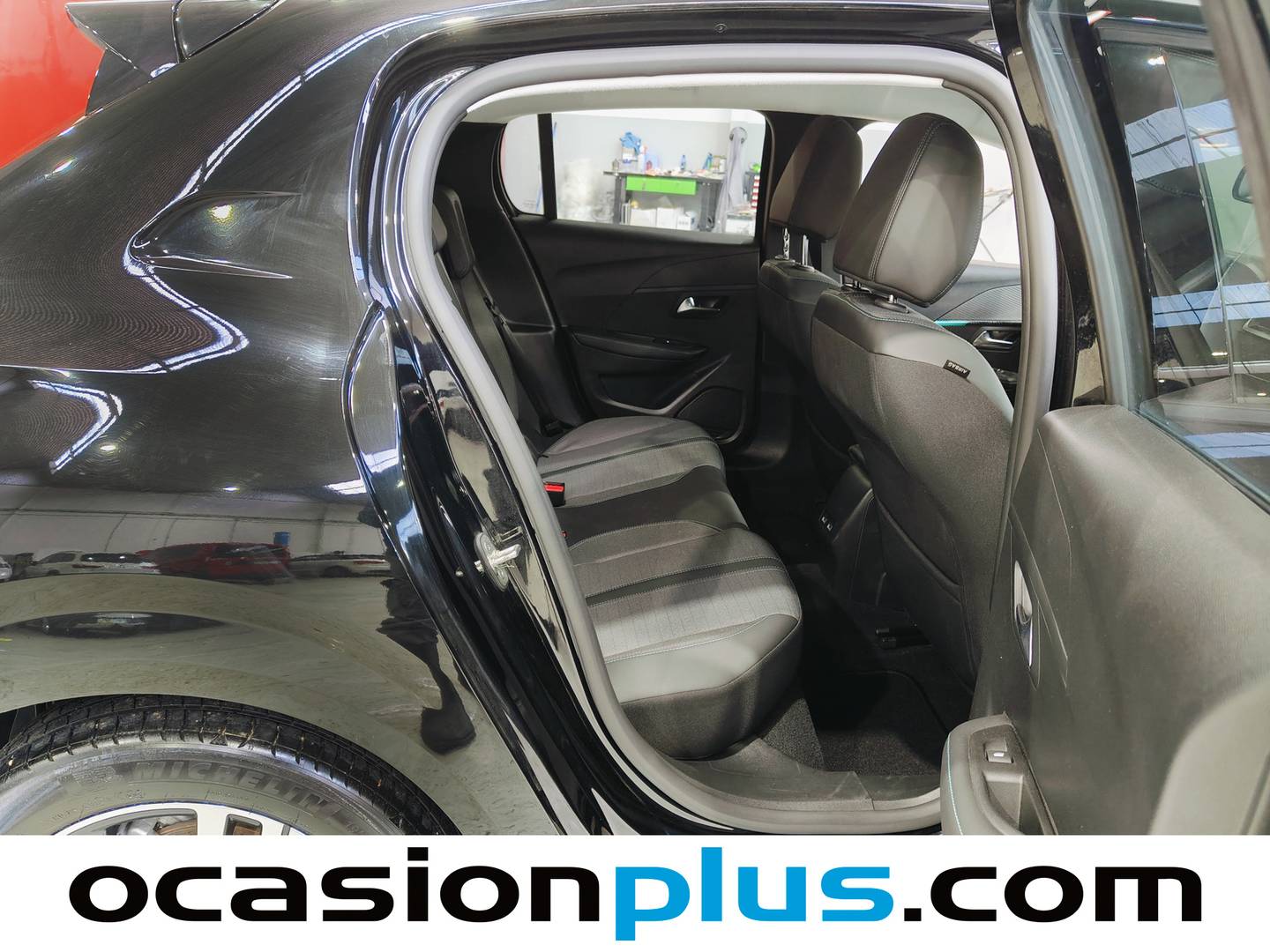 Foto Peugeot 208 Peugeot 208 PureTech 100 Allure (100 CV)