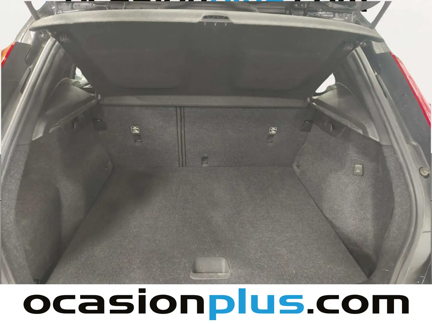 Foto Volvo XC40 Volvo XC40 T2 Momentum Core Auto (129 CV)