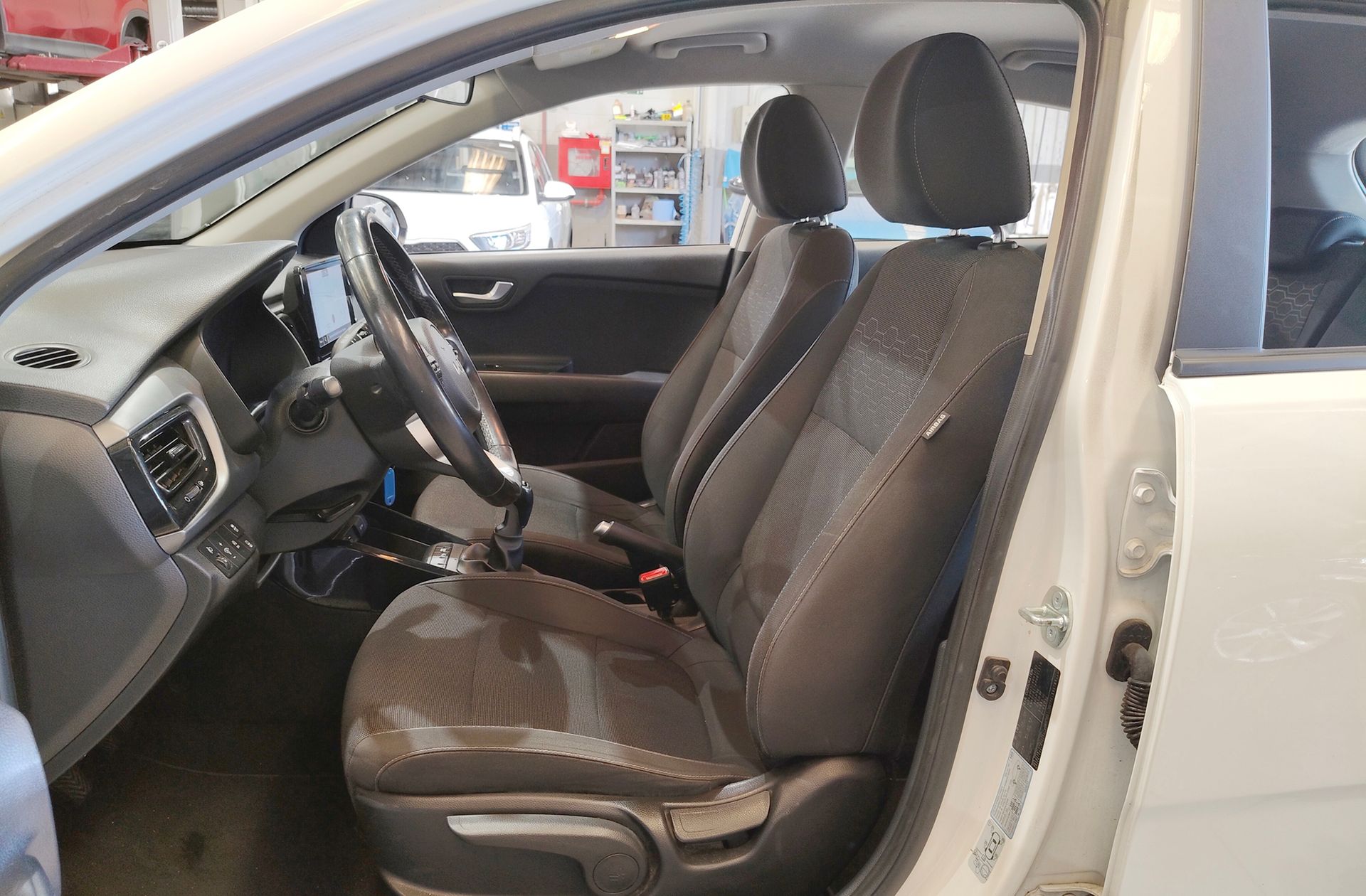 Kia Rio 1.0 T-GDi MHEV iMT Drive - foto 11