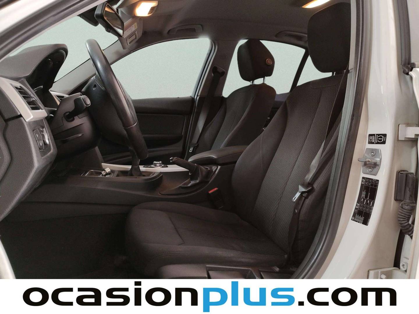 Foto asientos delanteros BMW Serie 3 BMW Serie 3 318d (143 CV)