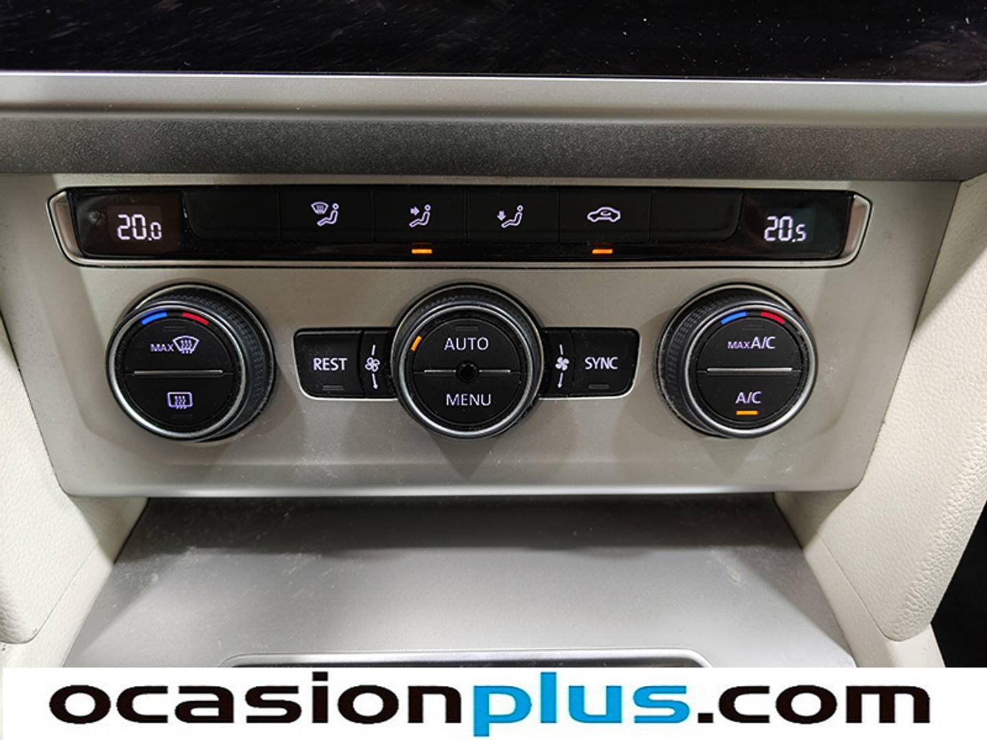 Foto Volkswagen Passat Volkswagen Passat Variant Advance 1.5 TSI (150 CV)