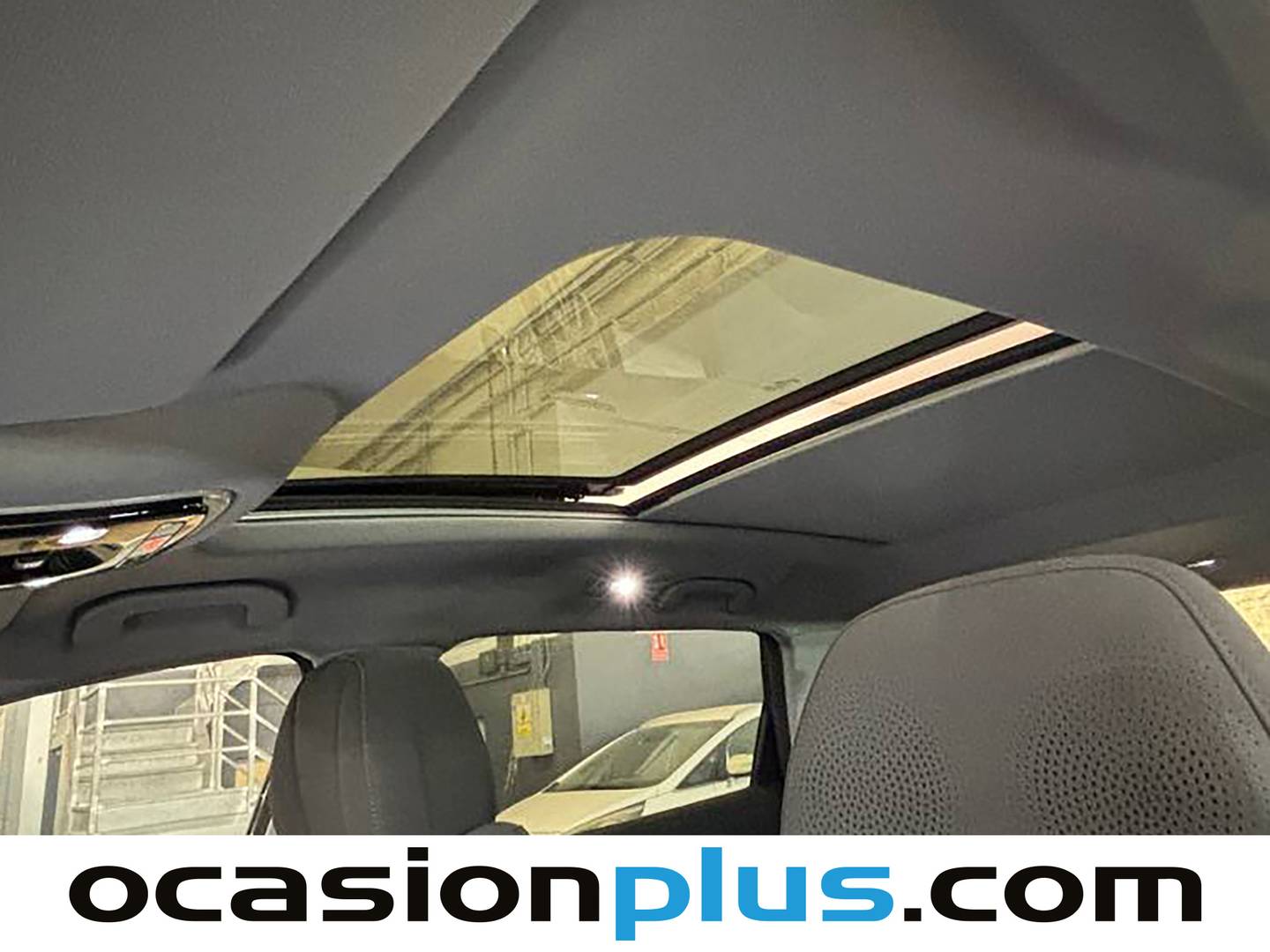 Extras y acabados del EBRO S800 EBRO S800 1.6 TGDI Luxury DCT (147 CV) 7 Plazas
