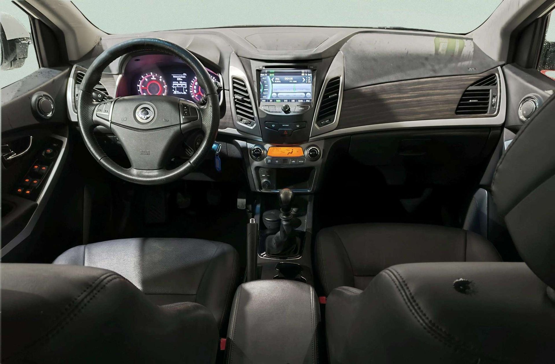 SsangYong Korando D22T Limited 4x2 - foto 8