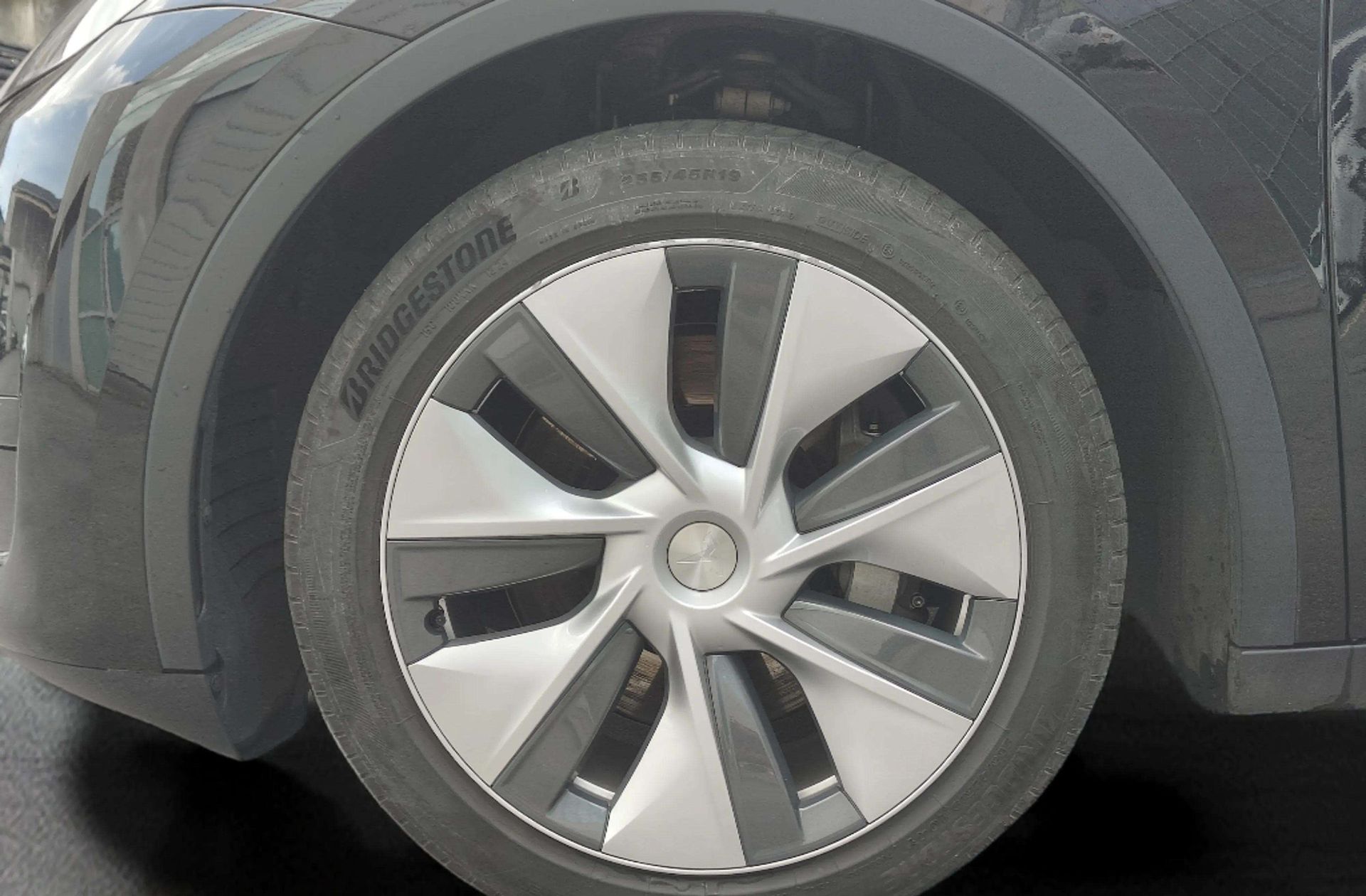 Tesla Model Y Tracción Trasera RWD - foto 42