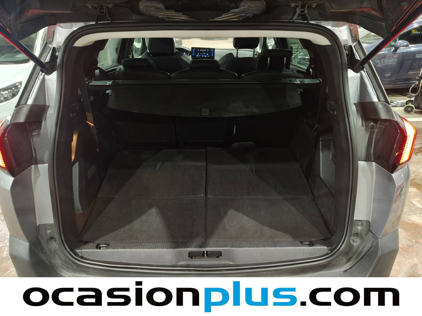 Foto Peugeot 5008 Peugeot 5008 PureTech 130 S&S Allure EAT8 (130 CV) 7 Plazas