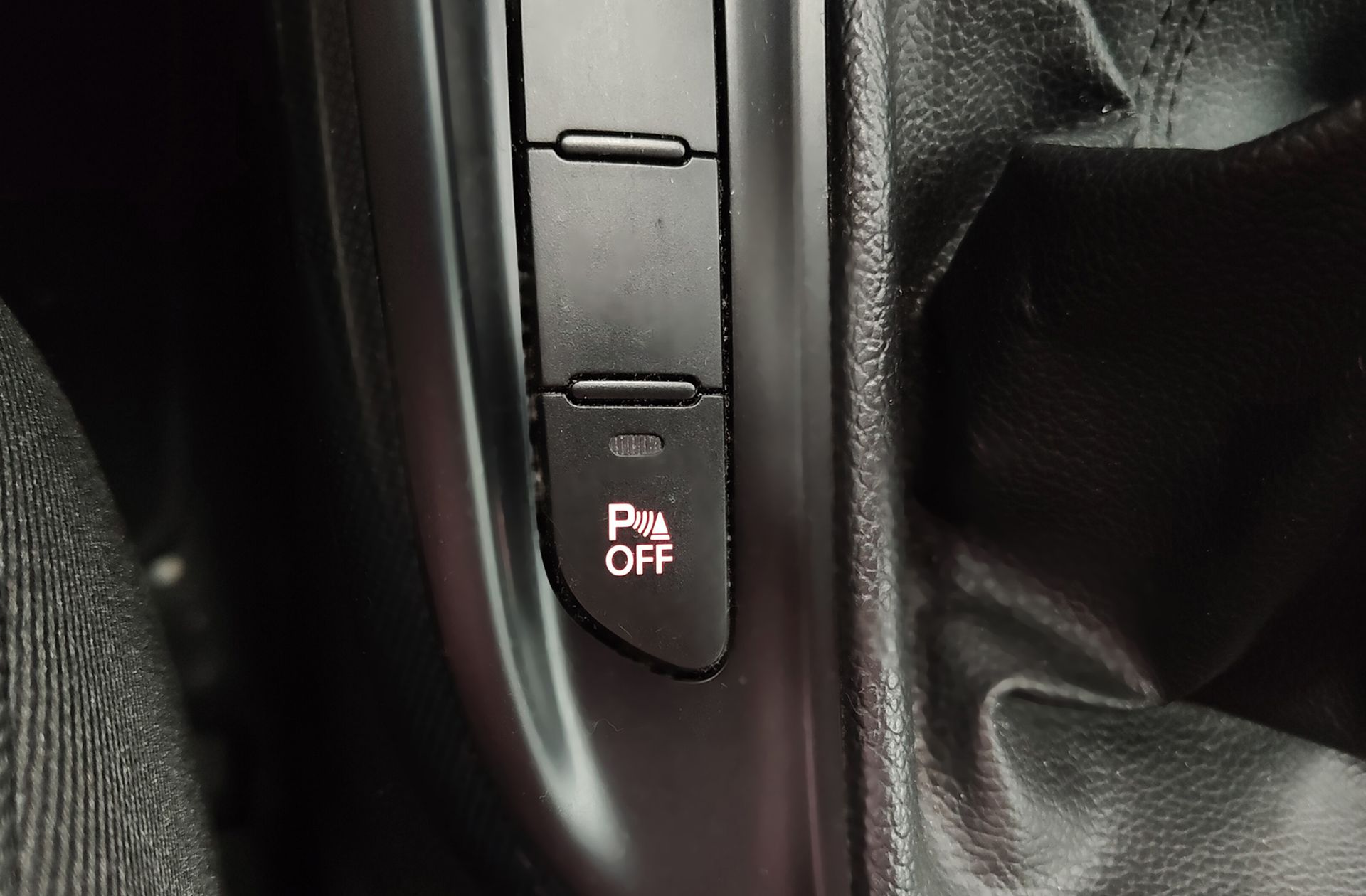 Kia Carens 1.6 GDi Uefa Euro 2016 Eco-Dynamics - foto 9