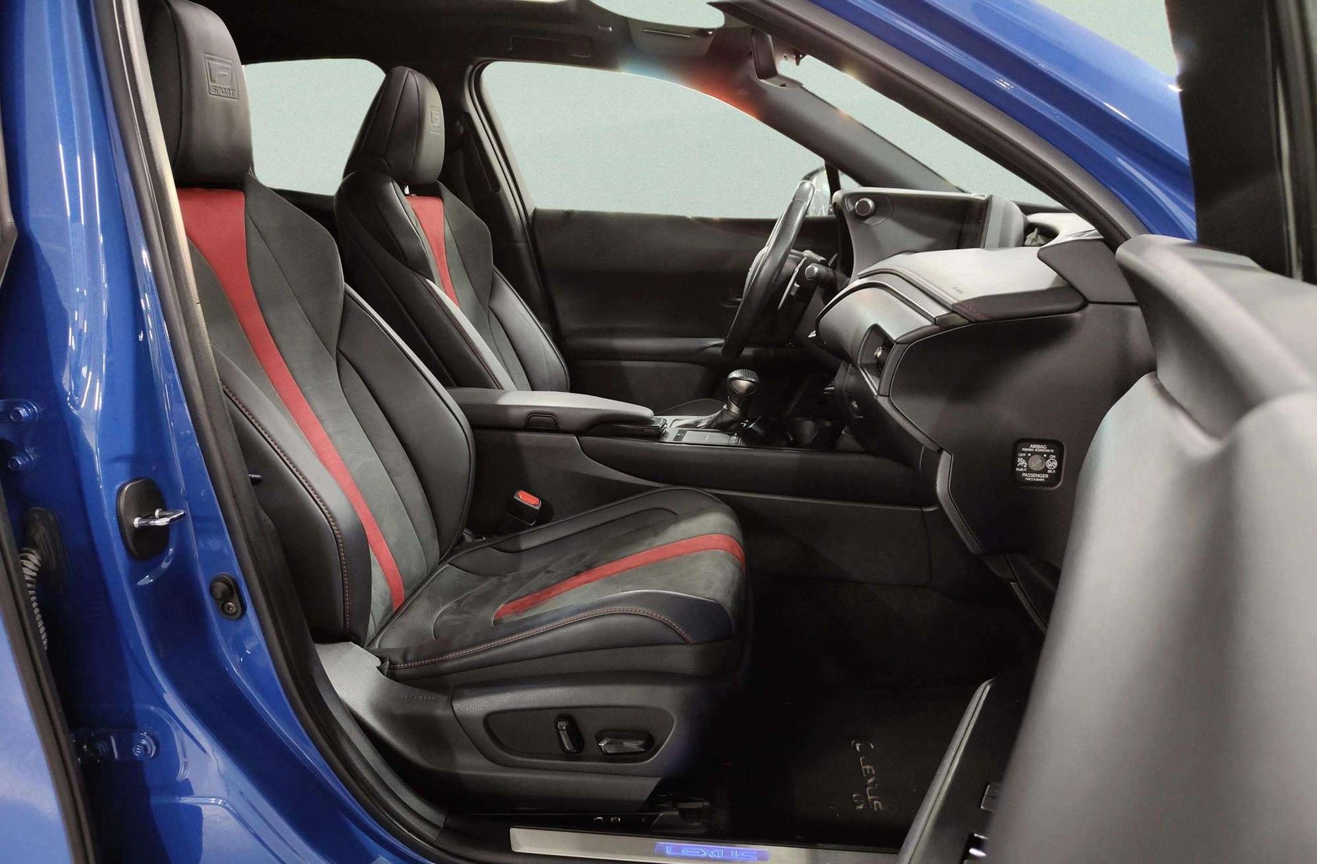 Lexus UX 250h F Sport - foto 26
