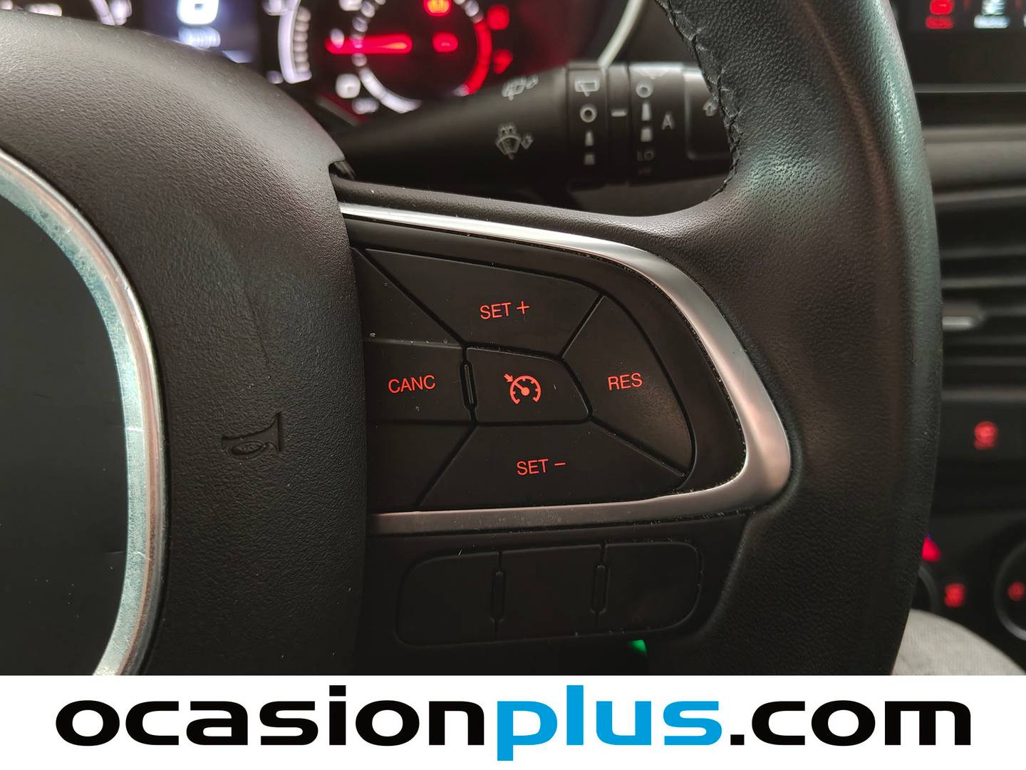 Equipamiento del Fiat Tipo Fiat Tipo SW 1.4 T-Jet Lounge (120 CV)