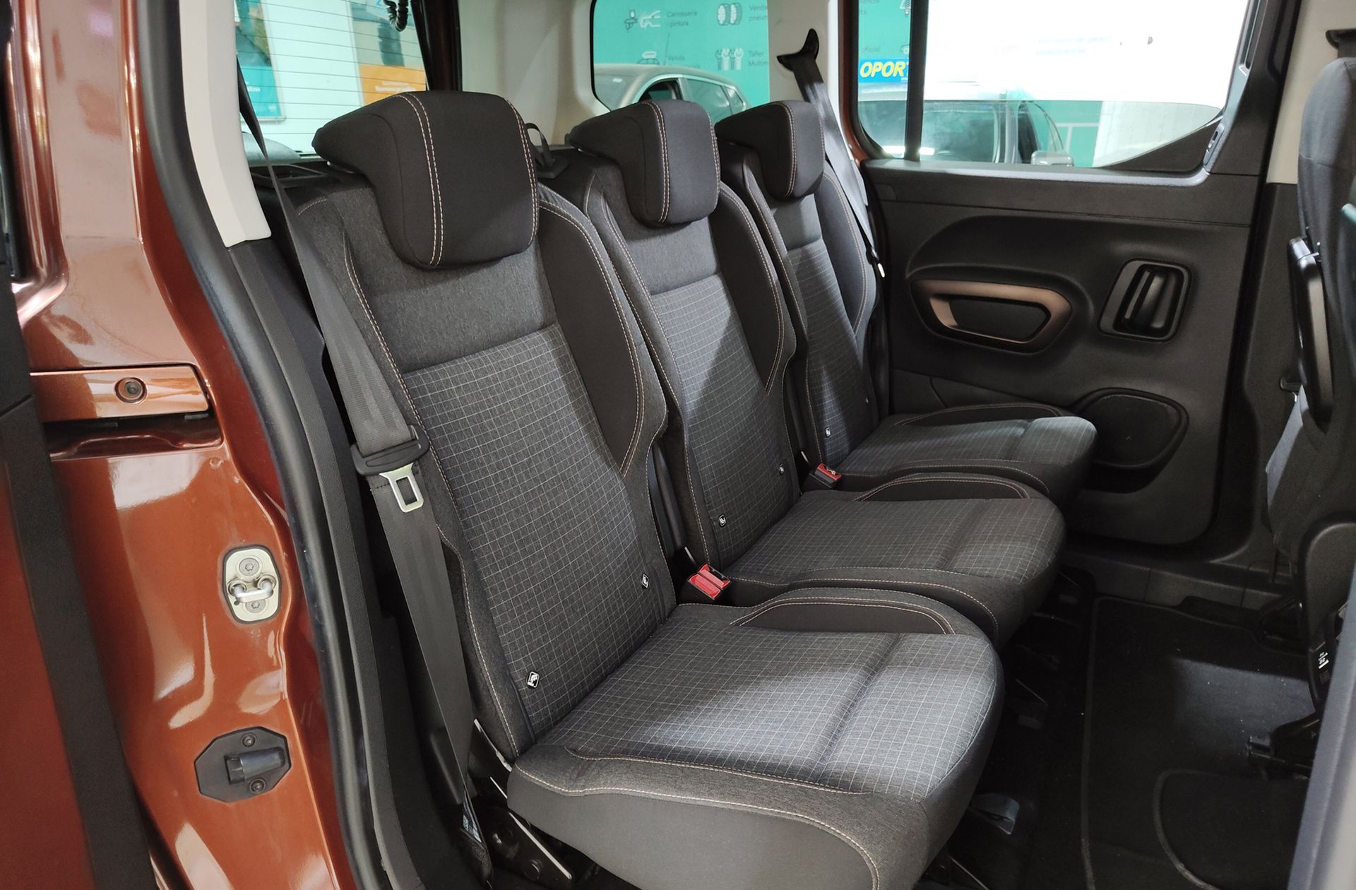 Peugeot Rifter BlueHDi 130 GT Line Standard EAT8 9 - foto 16