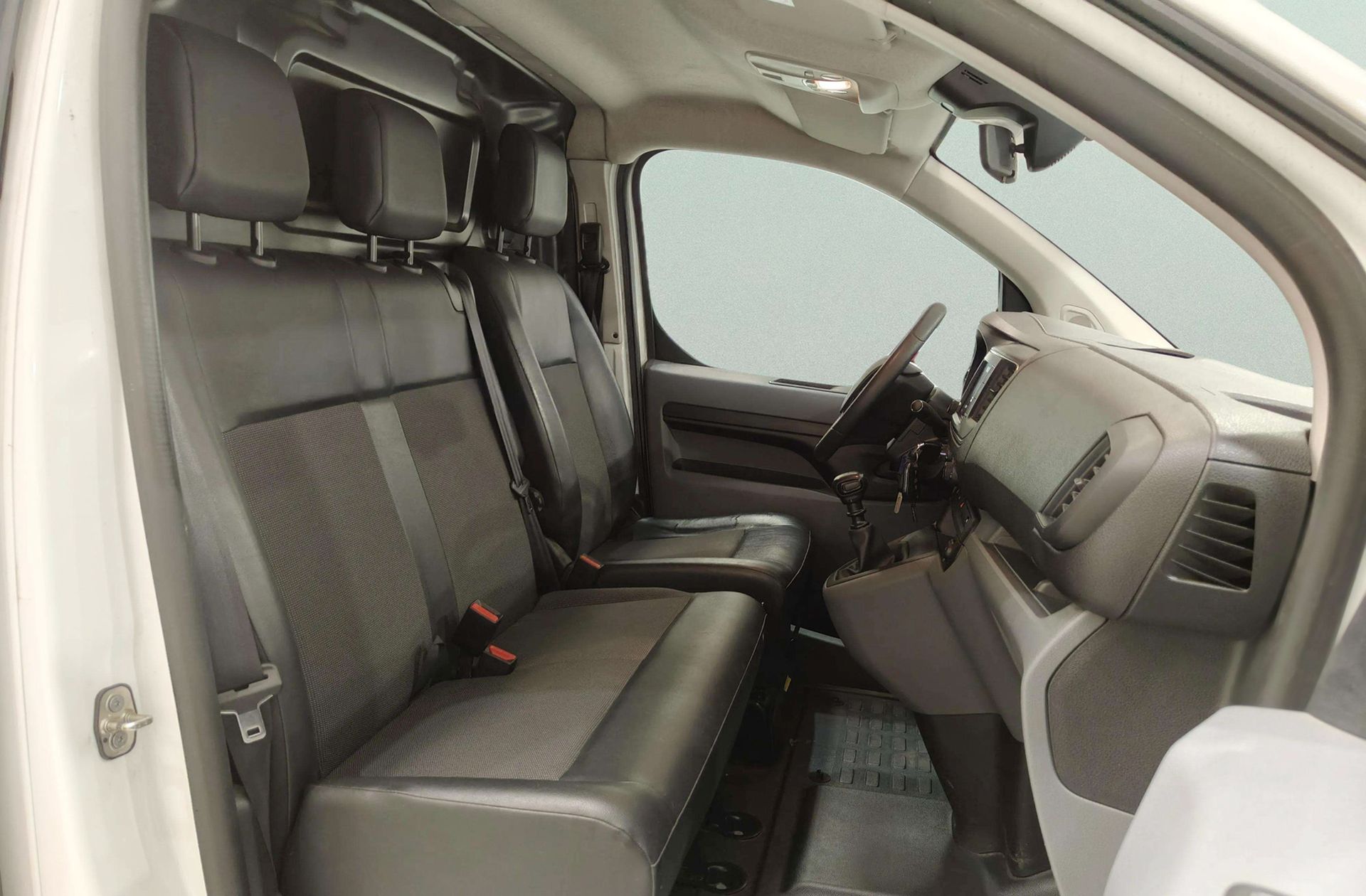 Peugeot Expert Furgon BlueHDi 100 Premium Standard - foto 17