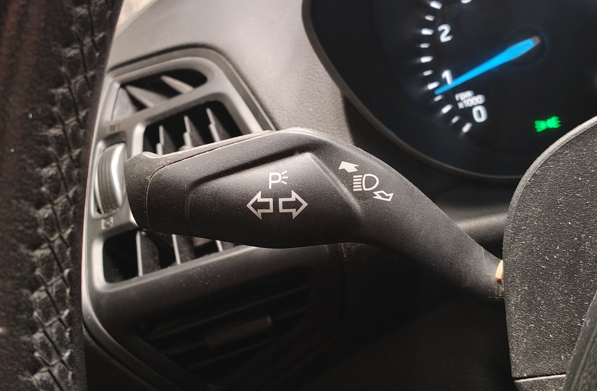 Ford C-Max 1.0 EcoBoost Trend+ - foto 26