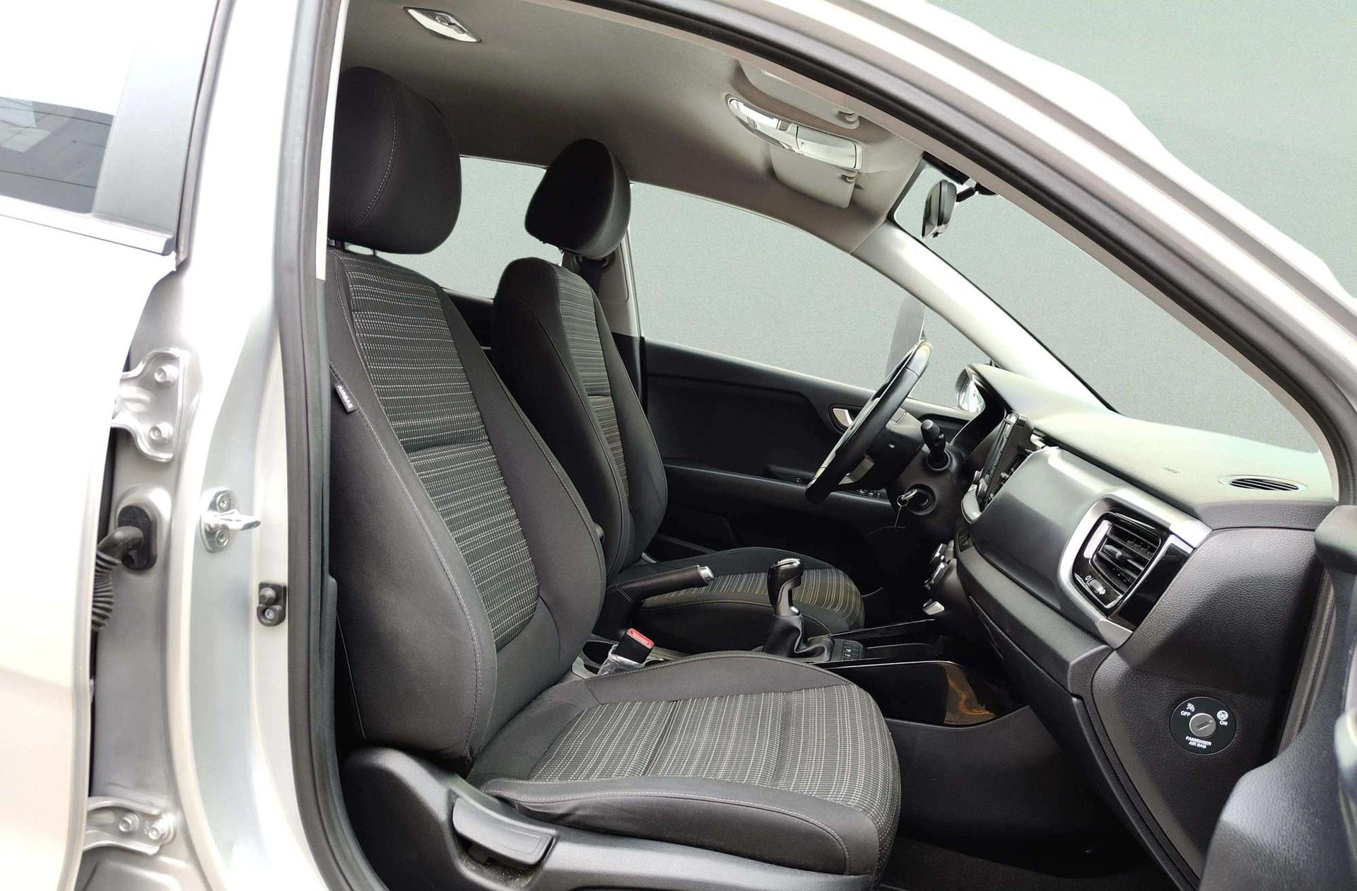 Kia Stonic 1.0 T-GDi Drive - foto 16
