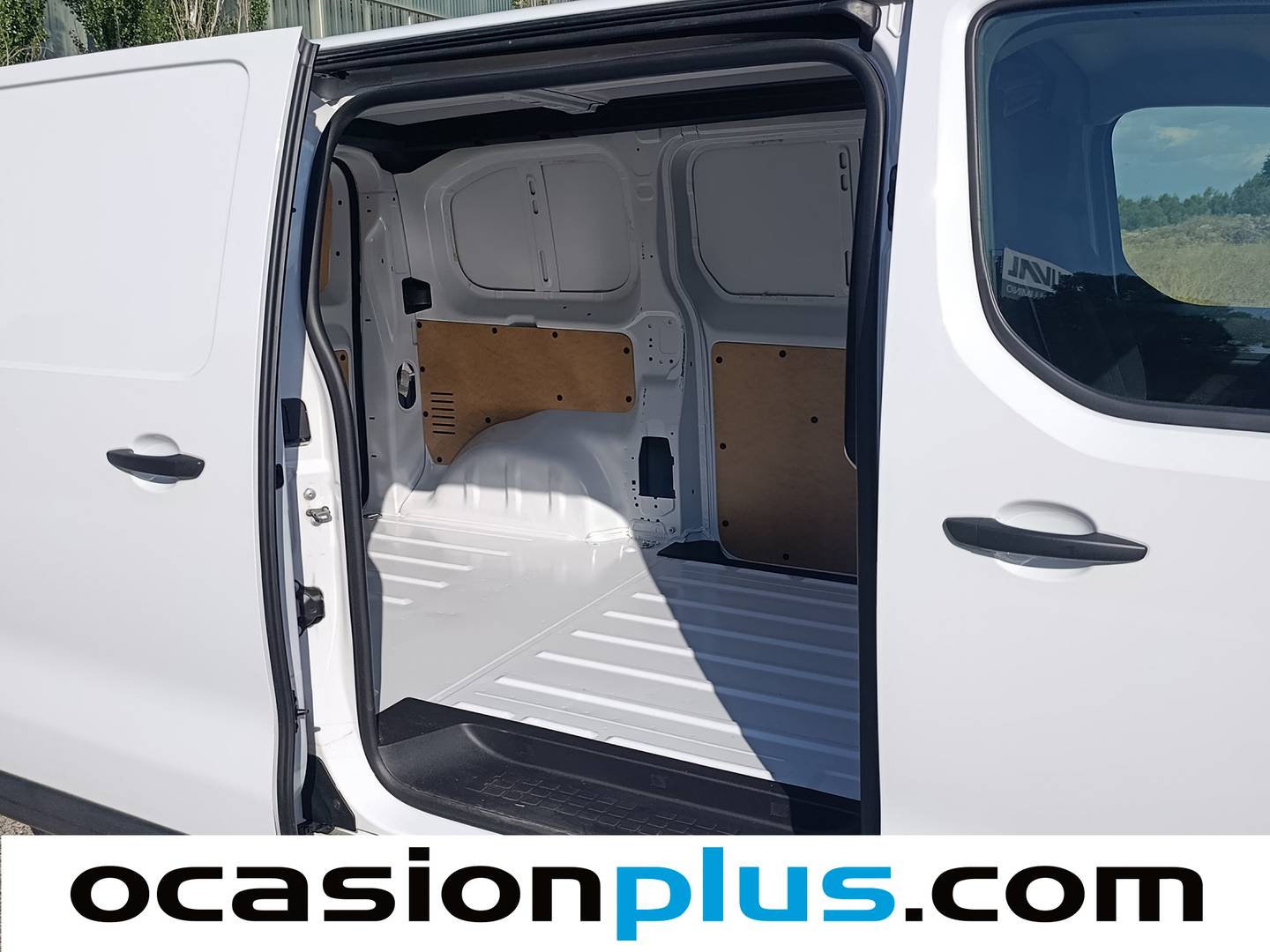 Foto asientos traseros Peugeot Expert Peugeot Expert BlueHDi 120 S&S Standard (120 CV)