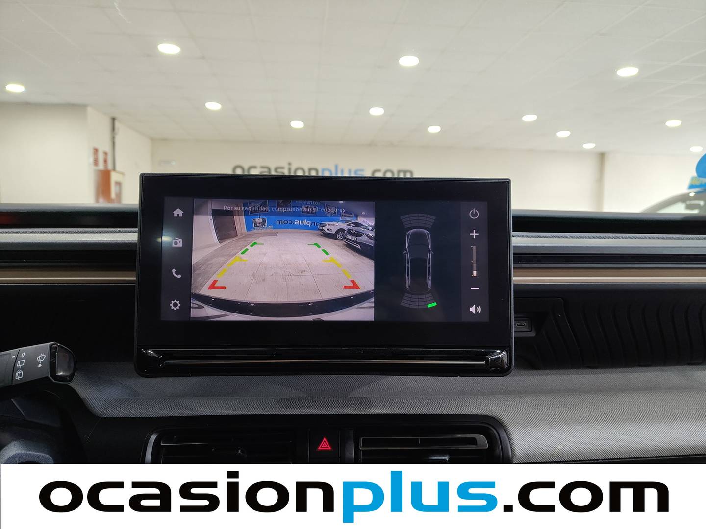 Equipamiento del Citroën C3 Aircross Citroën C3 Aircross Hybrid 145 Plus e-DCS6 (145 CV)