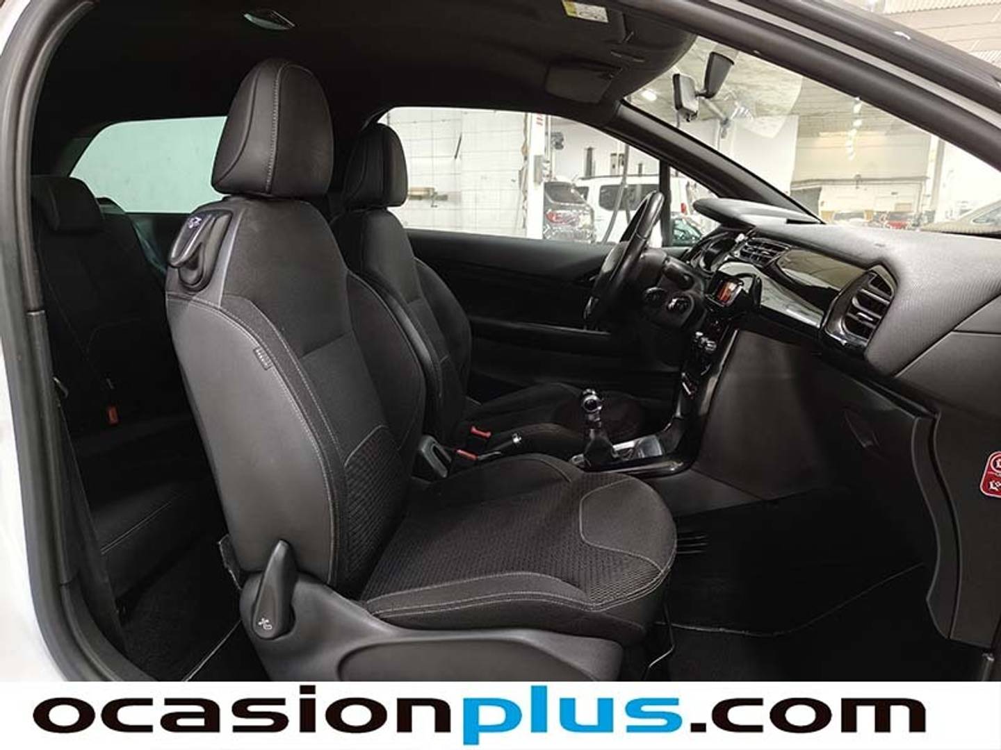 Foto DS DS 3 DS DS3 PureTech 82 Desire (82 CV)