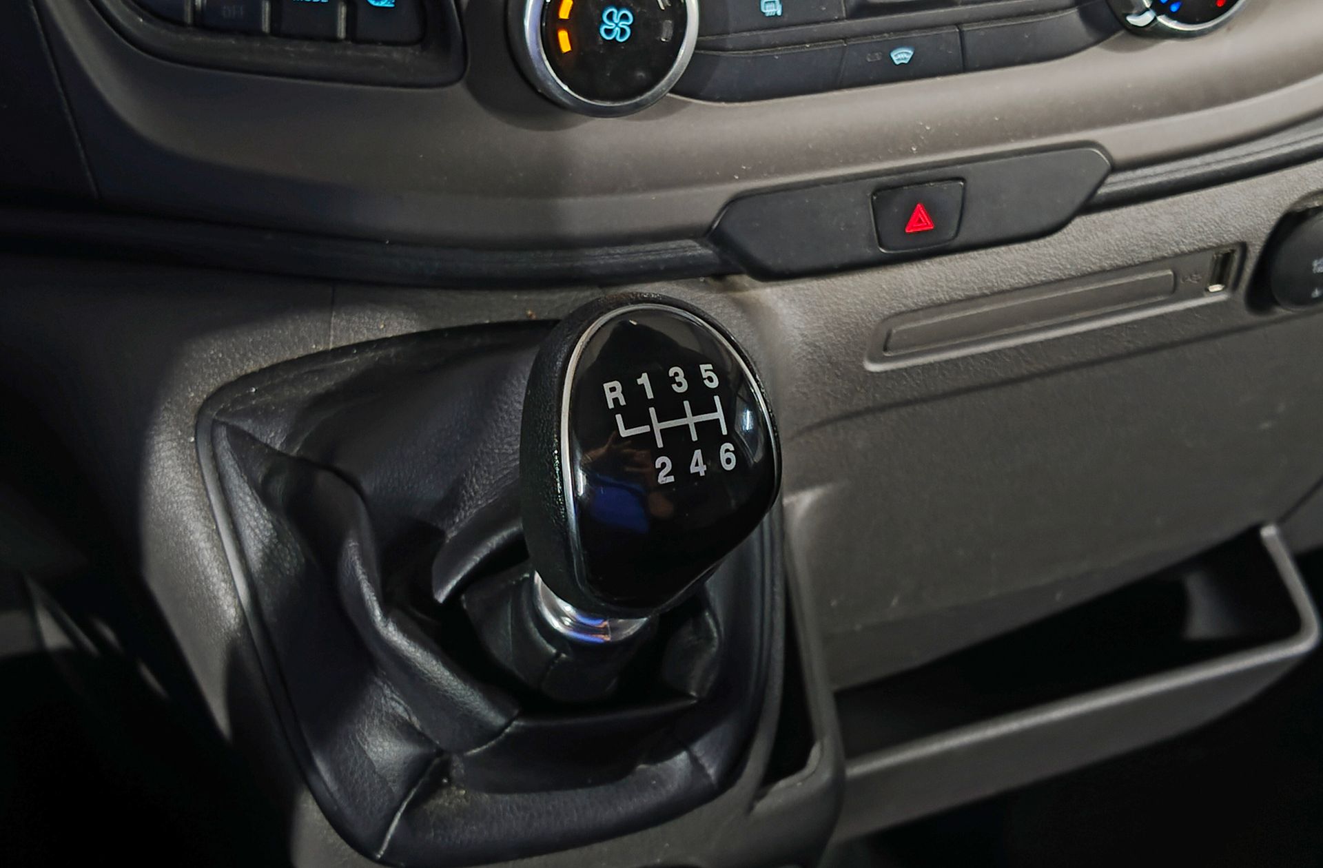 Ford Transit Furgon 350 L3H2 Trend - foto 5