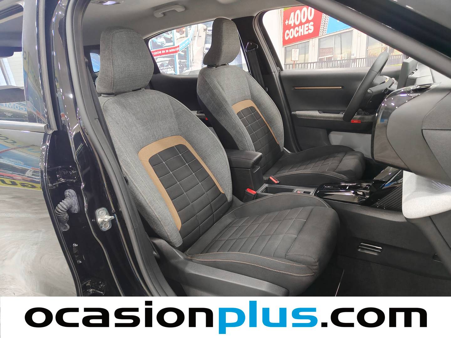 Citroën C3 Aircross Citroën C3 Aircross Hybrid 145 Plus e-DCS6 (145 CV) híbrido