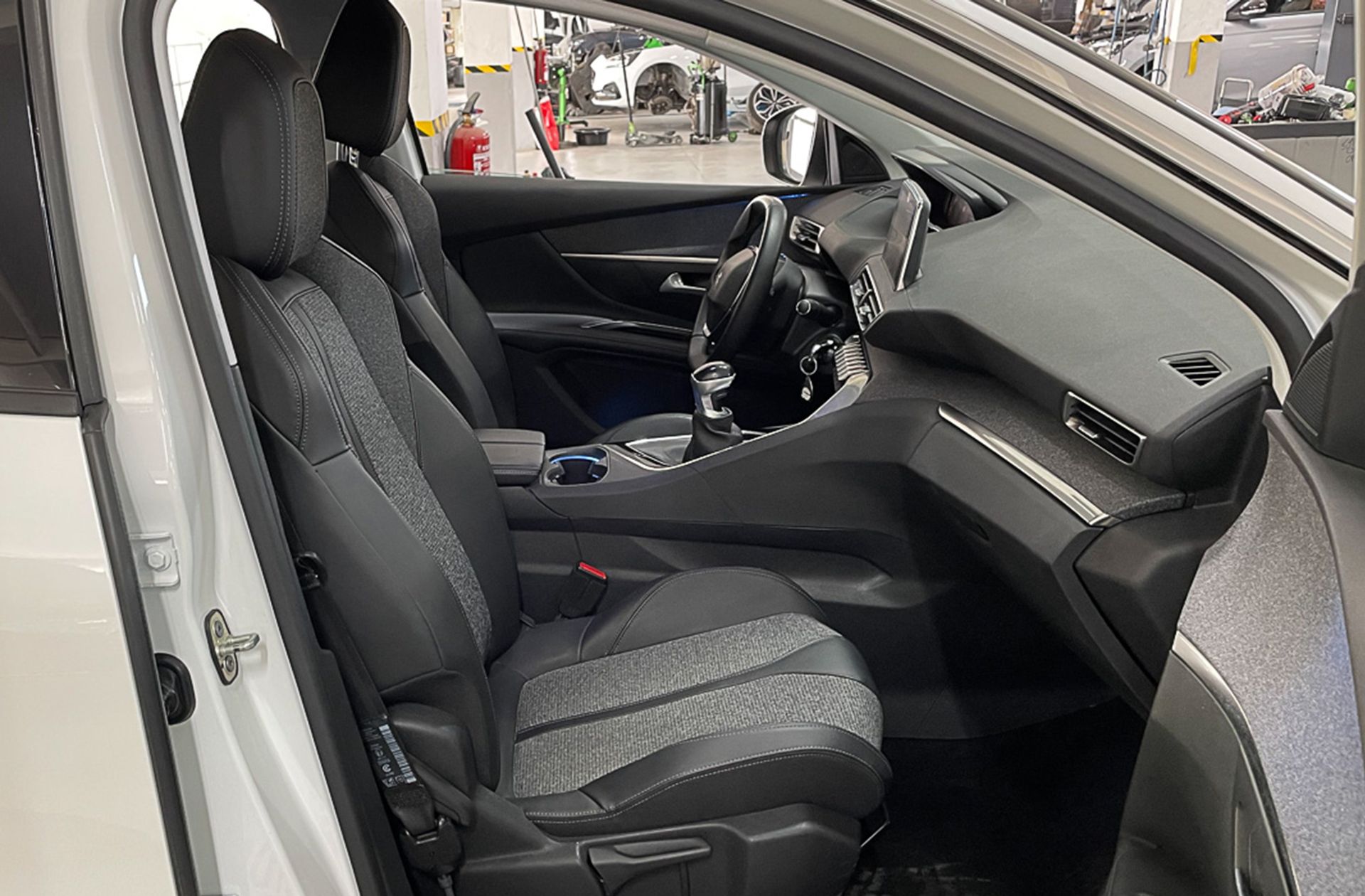 Peugeot 5008 PureTech 130 Allure 7 plazas - foto 20