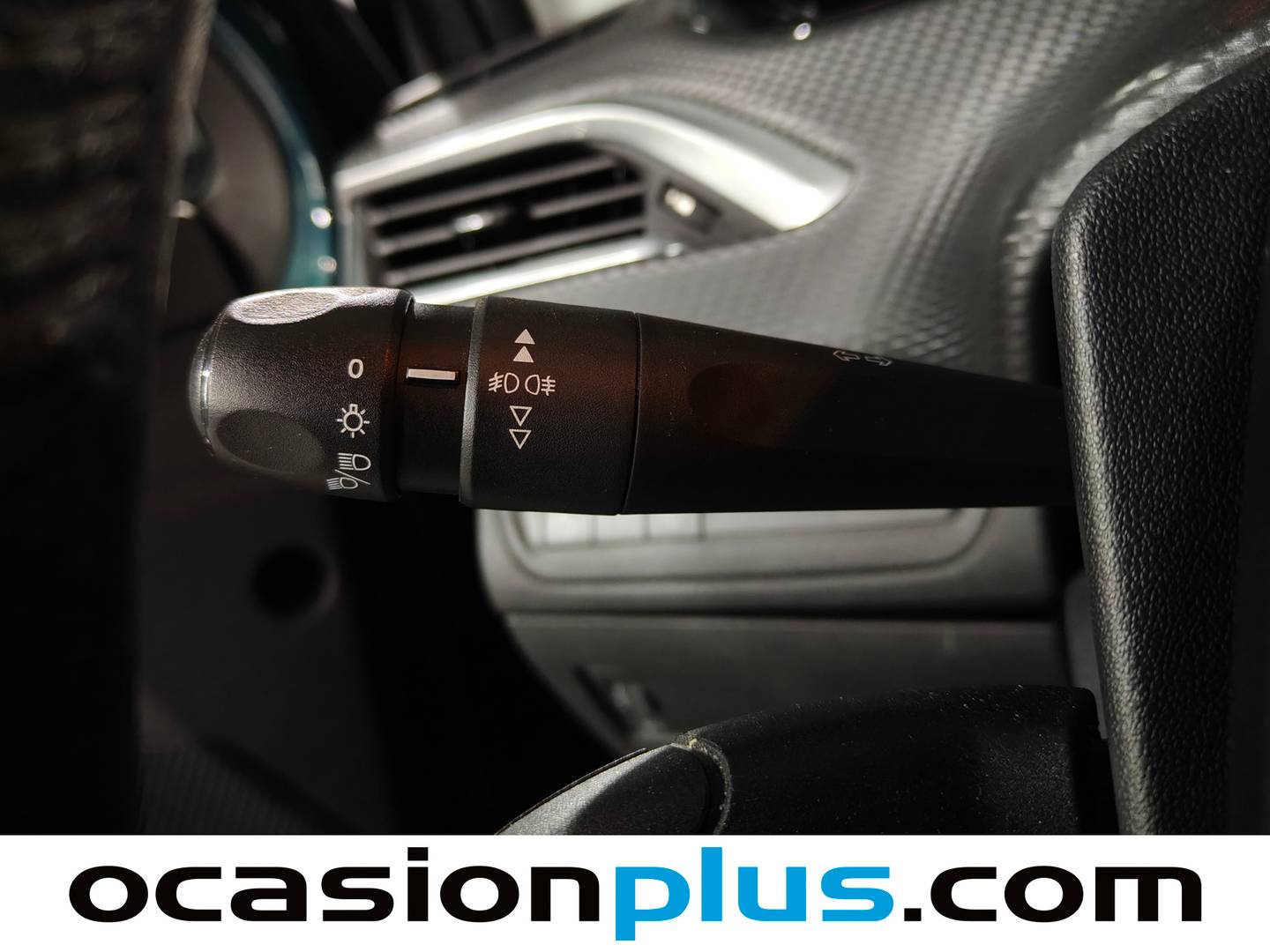 Peugeot 2008 Peugeot 2008 BlueHDi 100 Signature (100 CV) de segunda mano