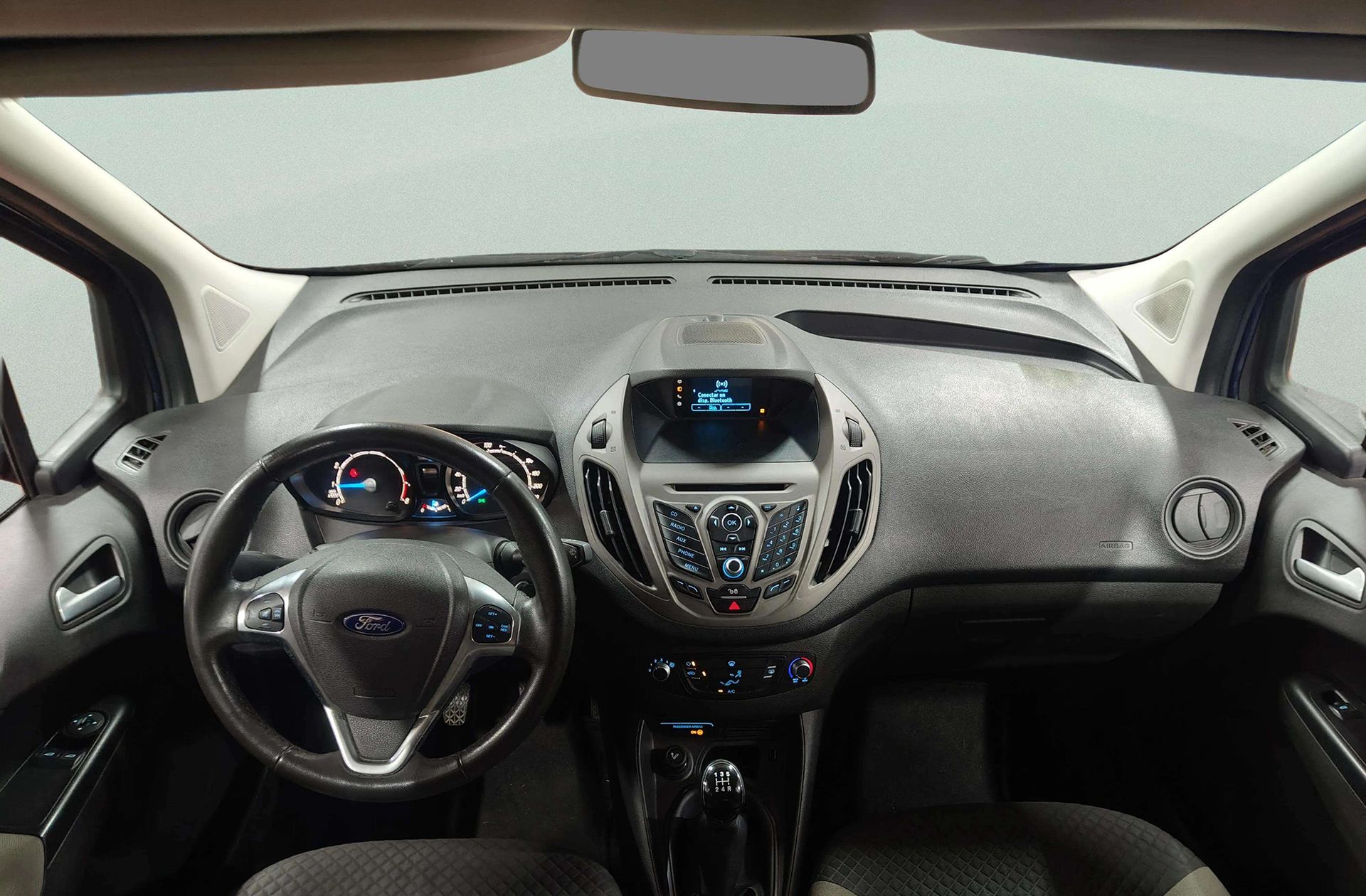 Ford Tourneo Courier 1.0 EcoBoost Trend - foto 6