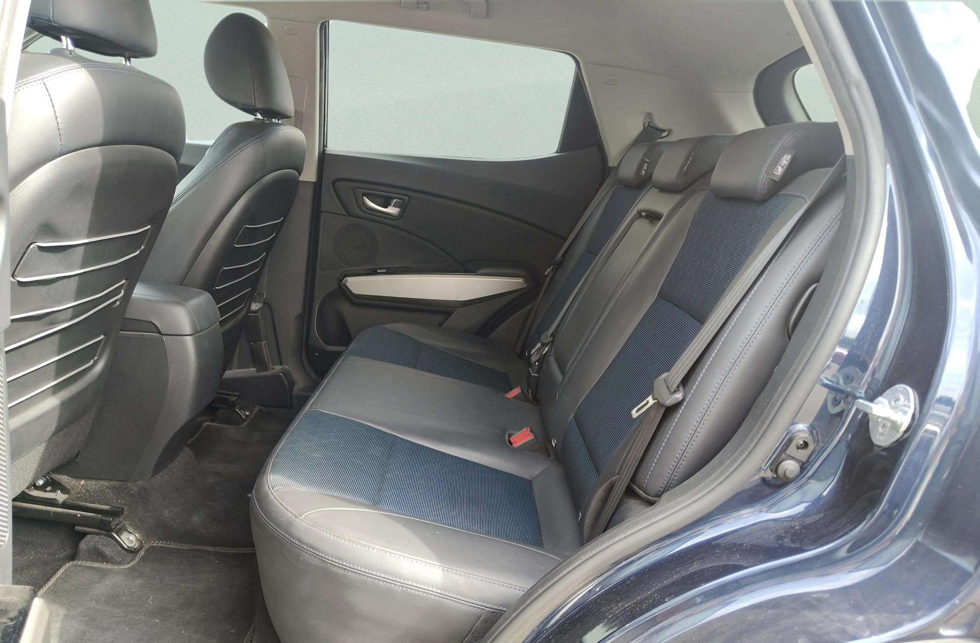 SsangYong Tivoli D16T Premium 4x2 - foto 10