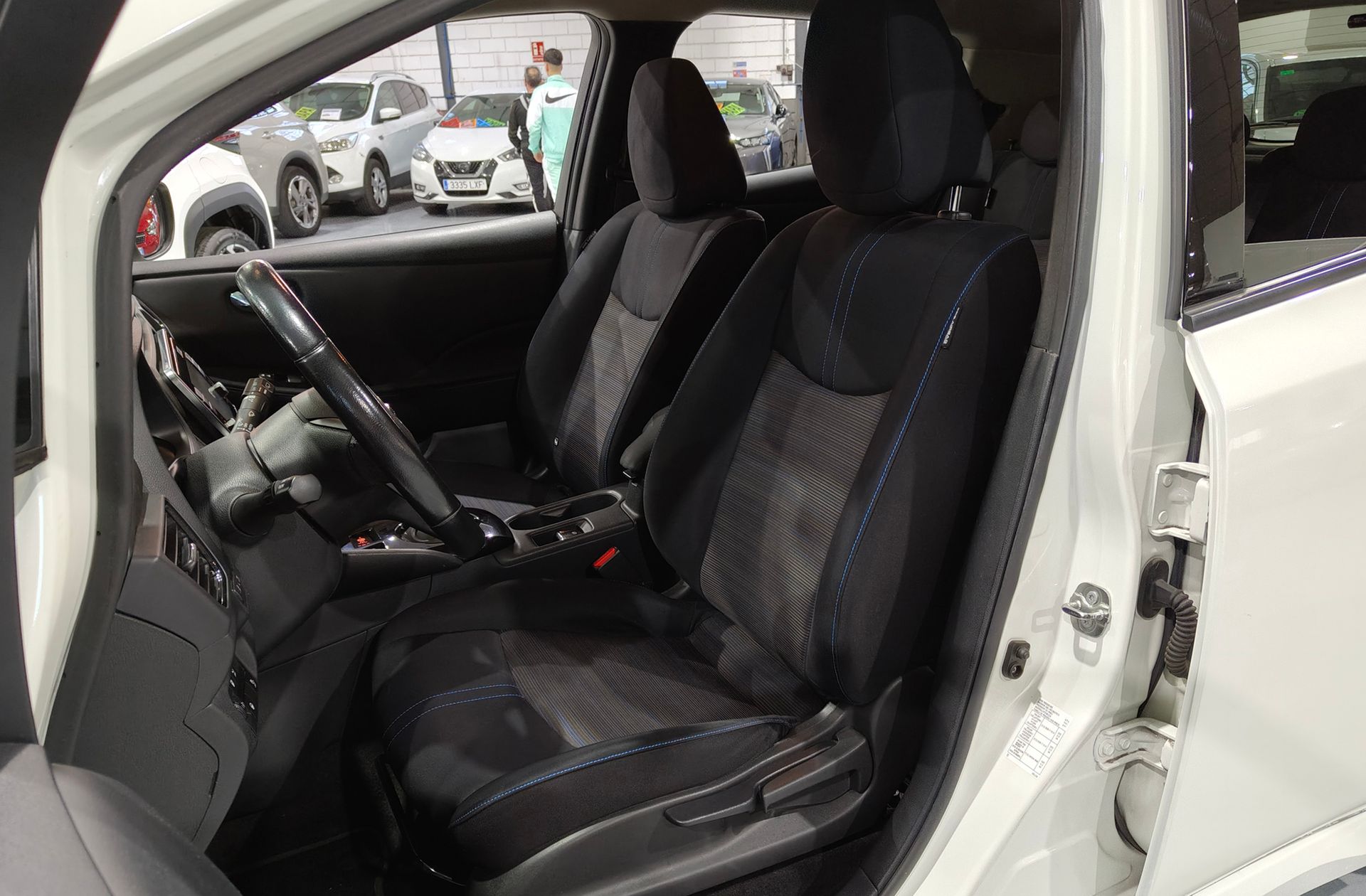 Nissan Leaf 40kWh N-Connecta Bitono - foto 11
