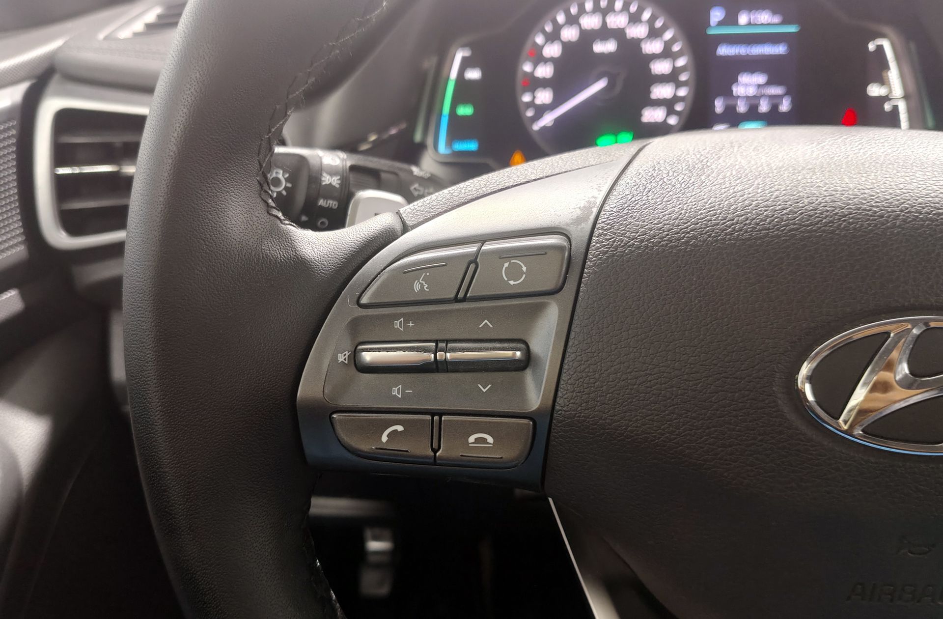 Hyundai Ioniq 1.6 GDI HEV Klass DCT - foto 26