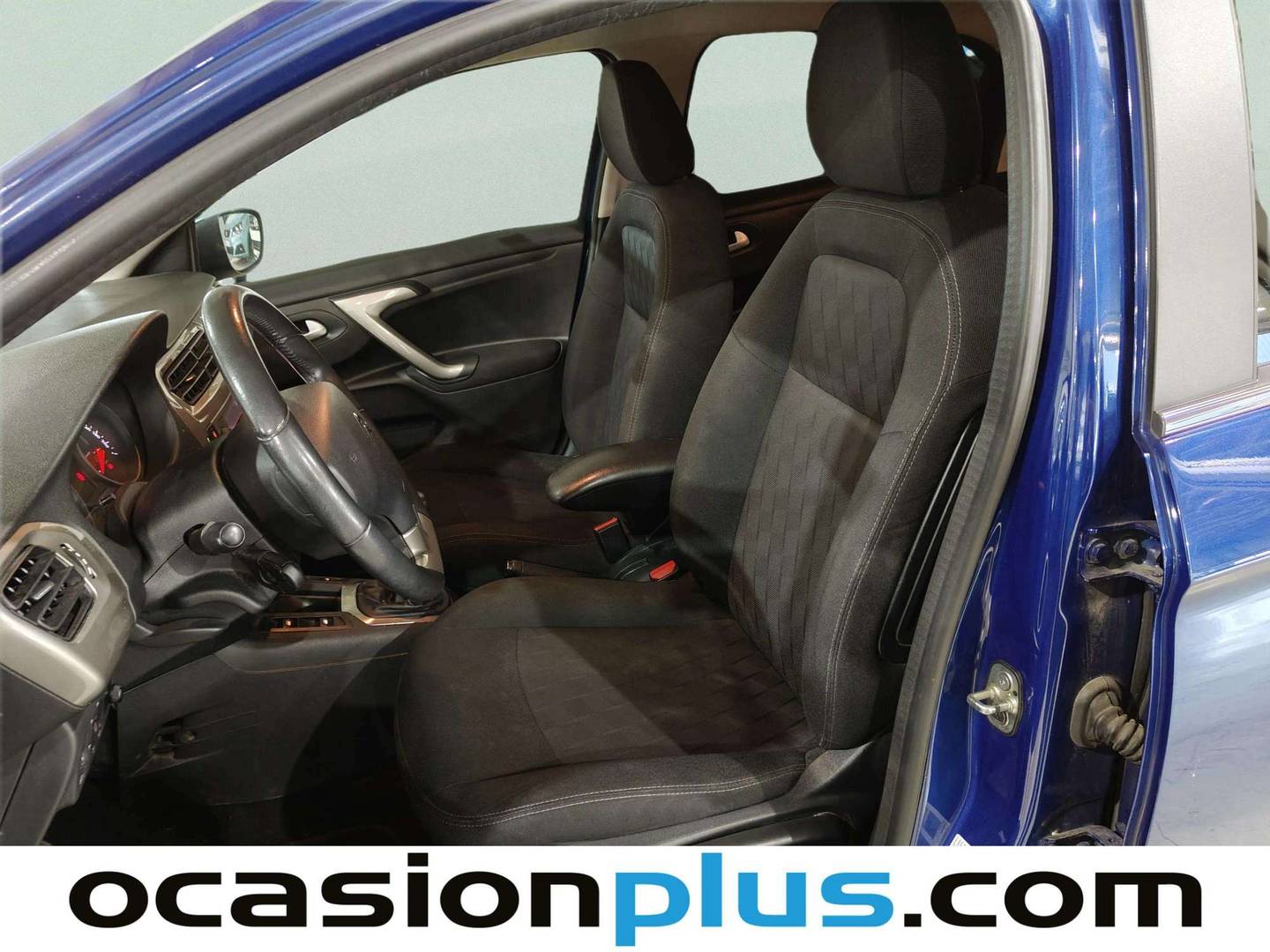 Foto asientos delanteros Citroën C-Elysée Citroen C-Elysee BlueHDi 100 Shine (102 CV)