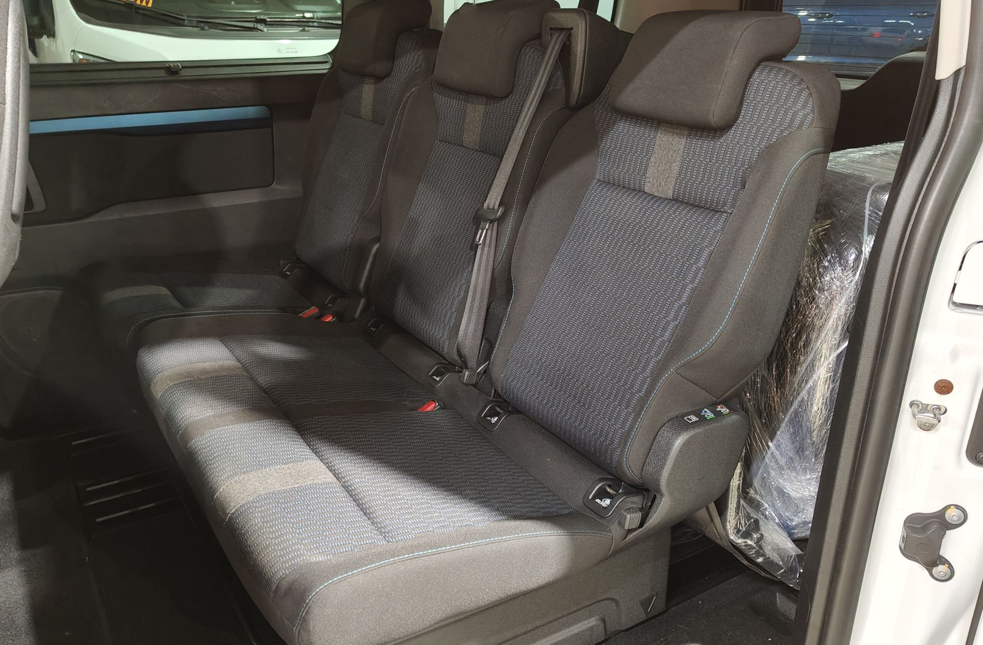 Peugeot Traveller BlueHDi 145 Active Standard 8 plazas - foto 14