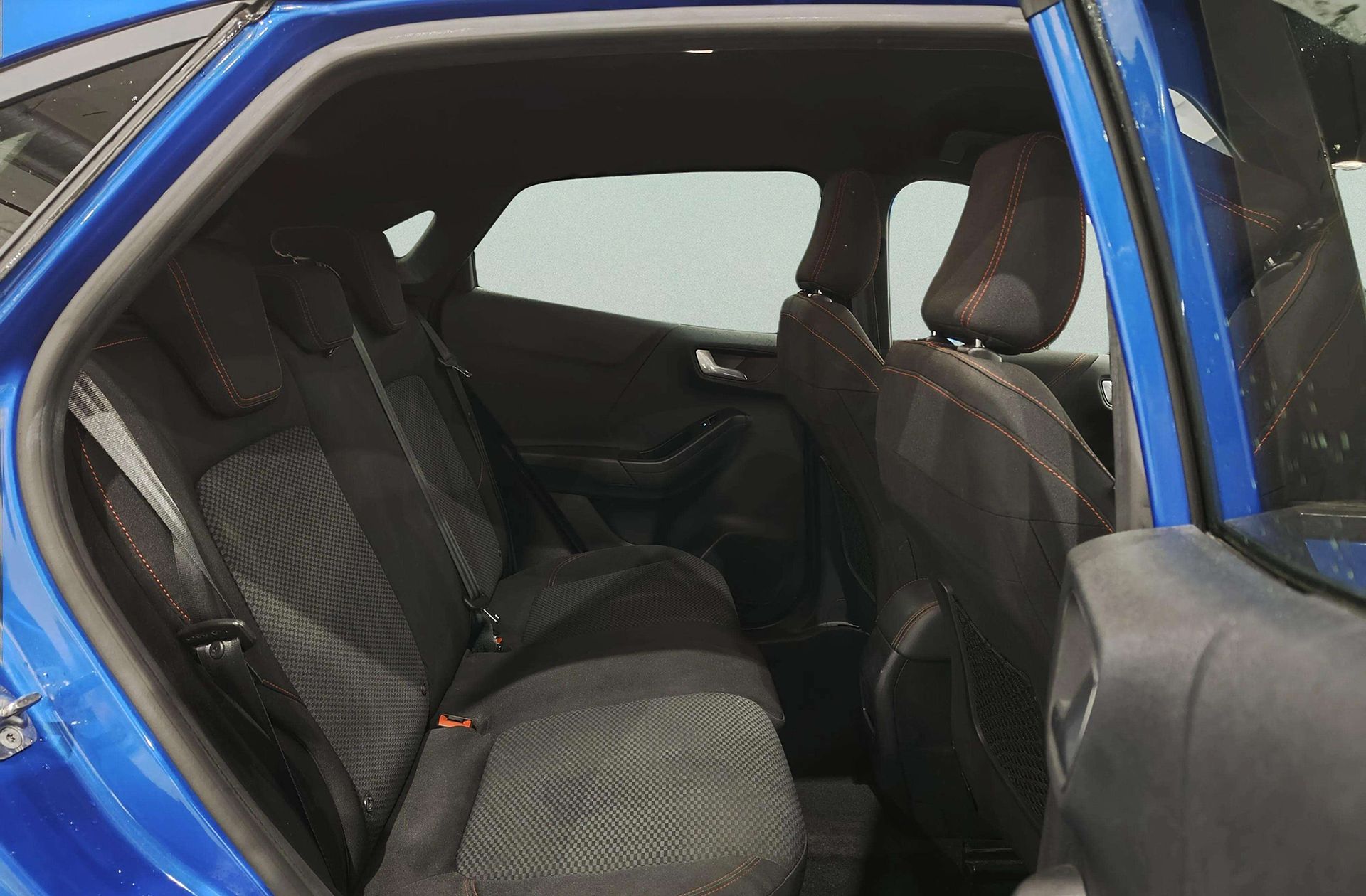 Ford Puma 1.0 EcoBoost MHEV ST-Line Design - foto 18